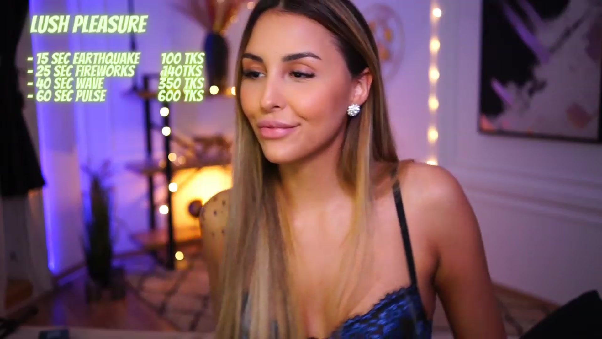 Gallery image thumbnail from Lisamelow's myfreecams stream on, 12/01/2022, 20:18 image 10 of 20