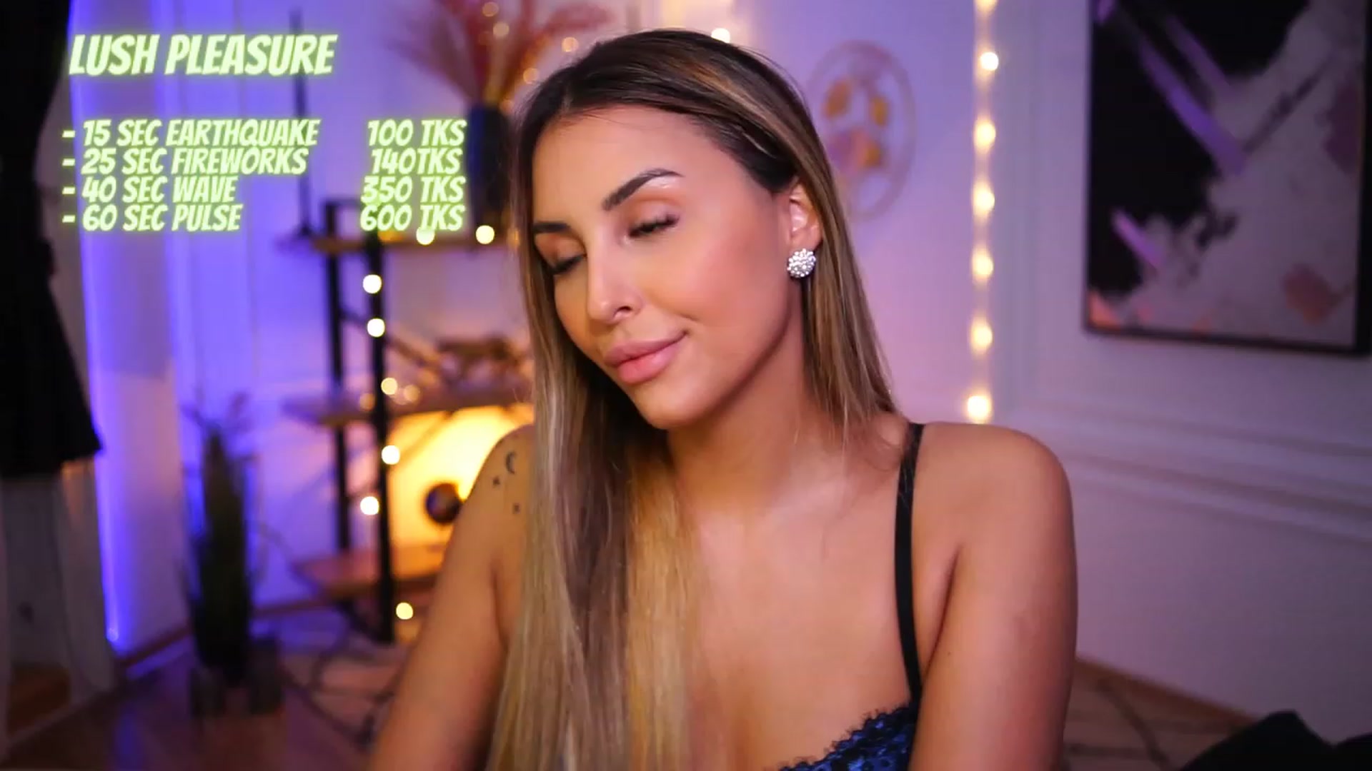 Gallery image thumbnail from Lisamelow's myfreecams stream on, 12/01/2022, 20:52 image 8 of 20