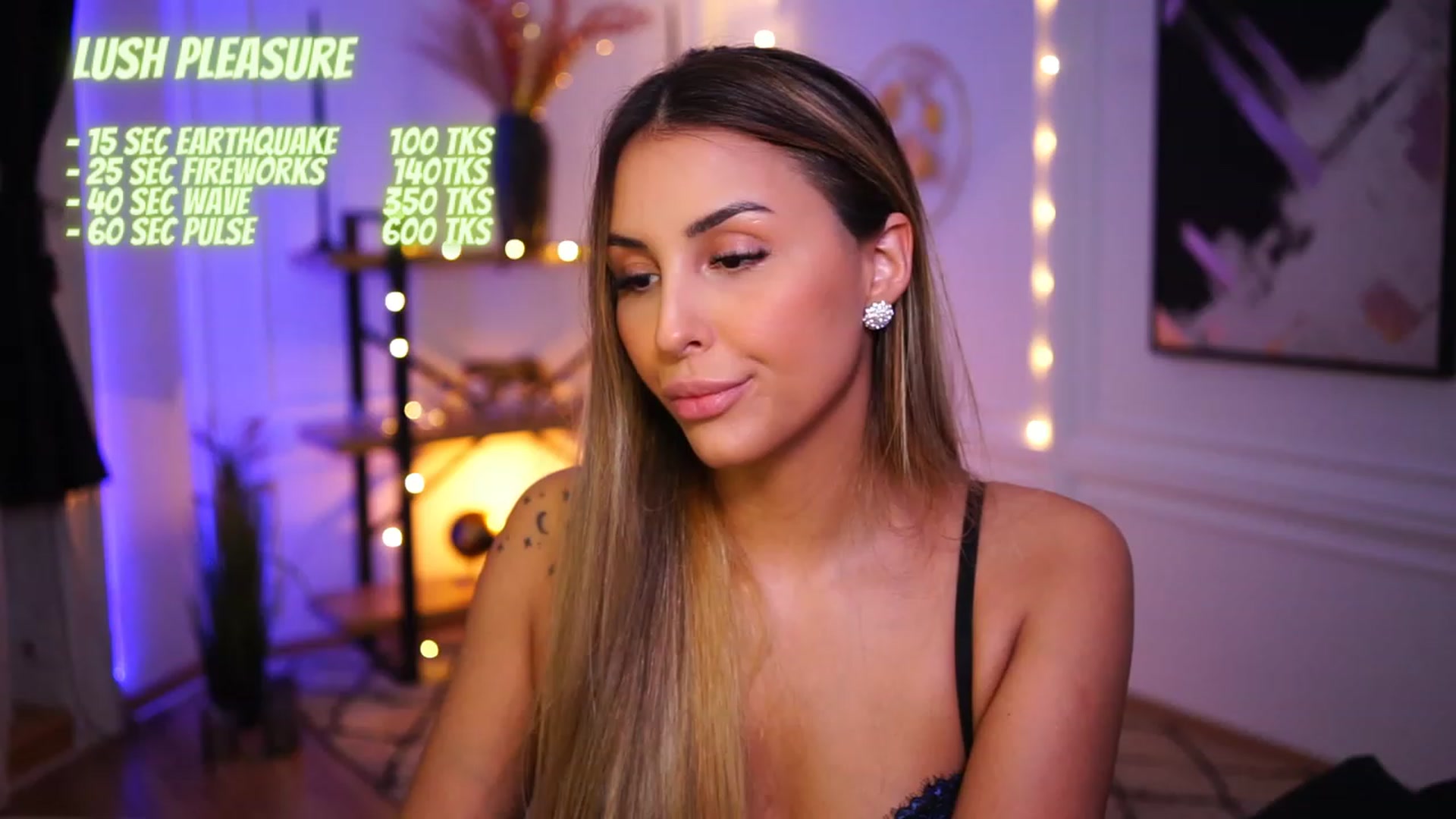 Gallery image thumbnail from Lisamelow's myfreecams stream on, 12/01/2022, 20:52 image 9 of 20