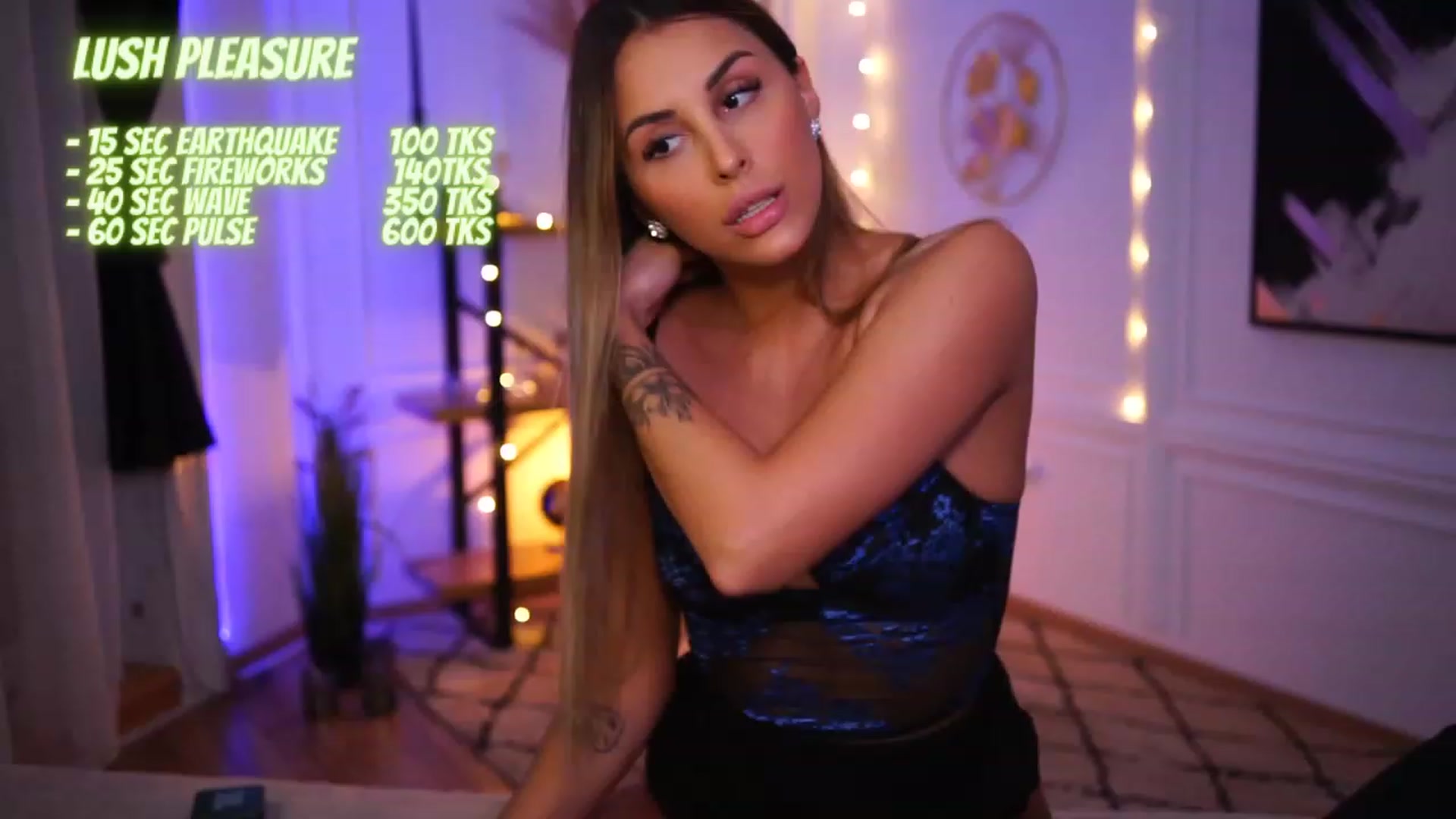 Gallery image thumbnail from Lisamelow's myfreecams stream on, 12/01/2022, 20:52 image 16 of 20