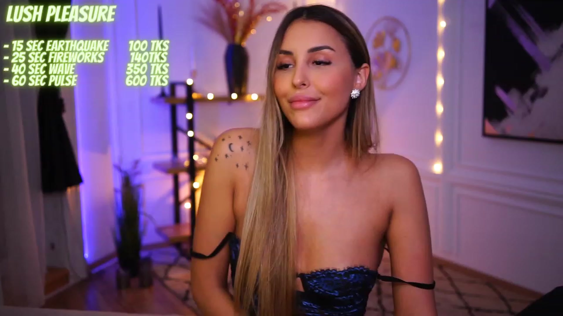 Gallery image thumbnail from Lisamelow's myfreecams stream on, 12/01/2022, 23:21 image 9 of 20