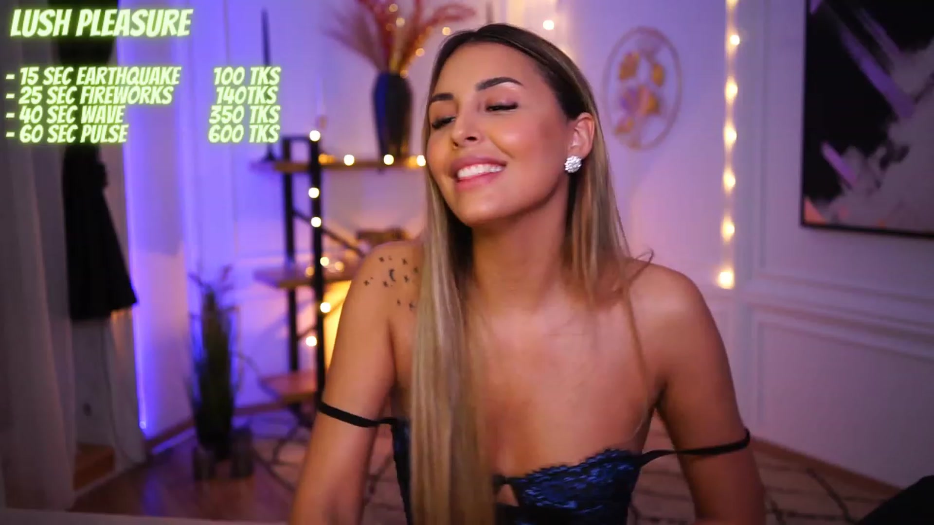 Gallery image thumbnail from Lisamelow's myfreecams stream on, 12/01/2022, 23:21 image 11 of 20