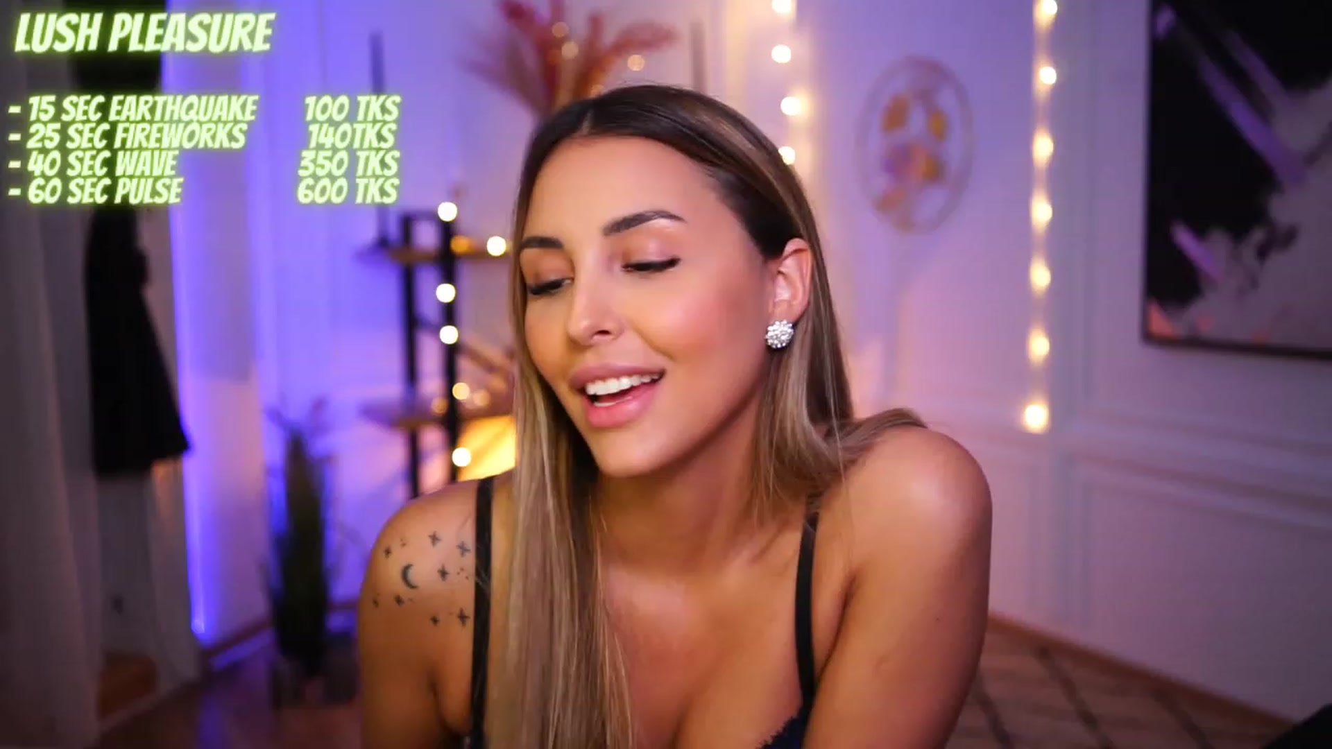 Gallery image thumbnail from Lisamelow's myfreecams stream on, 12/01/2022, 23:21 image 2 of 20