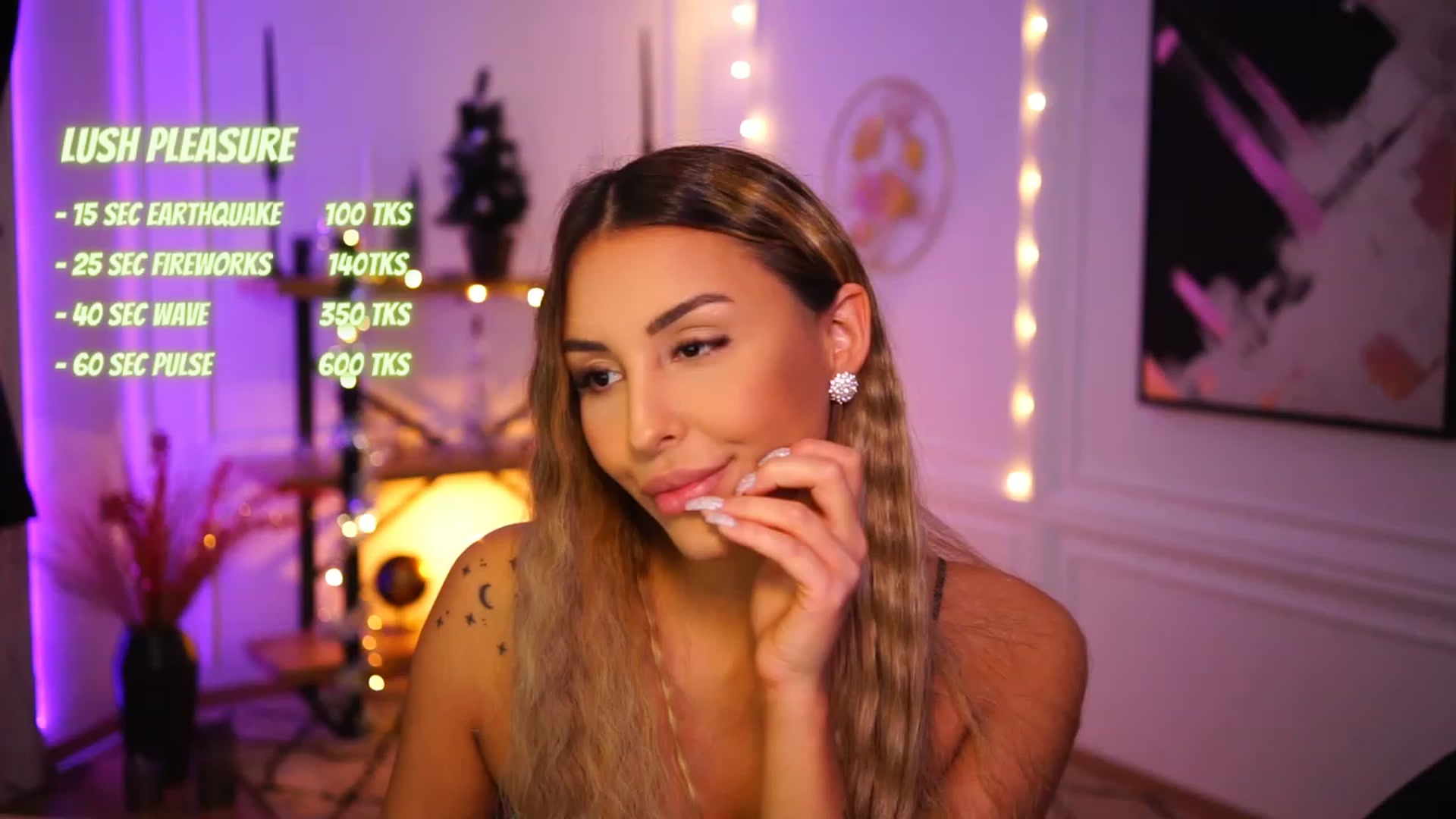 Gallery image thumbnail from Lisamelow's myfreecams stream on, 12/04/2022, 20:35 image 11 of 20