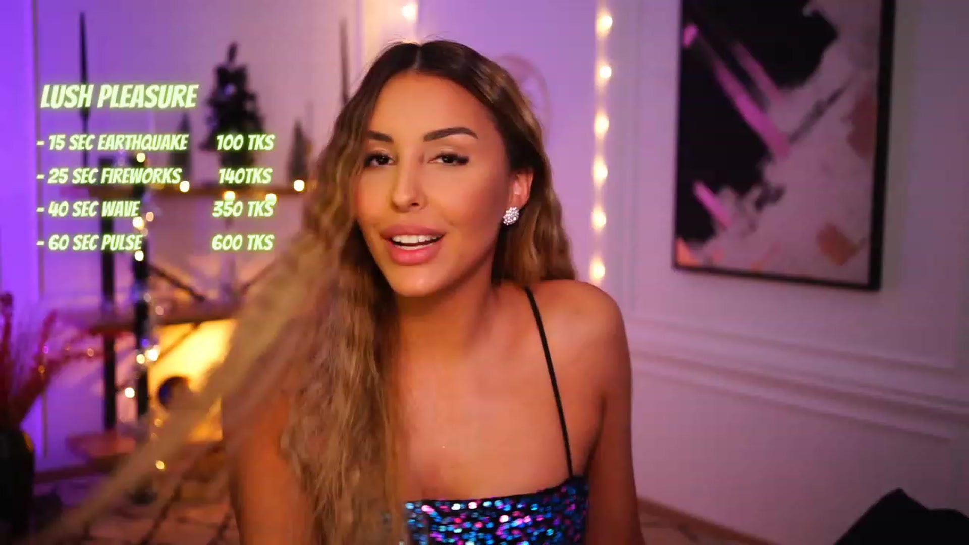Gallery image thumbnail from Lisamelow's myfreecams stream on, 12/04/2022, 23:07 image 4 of 20