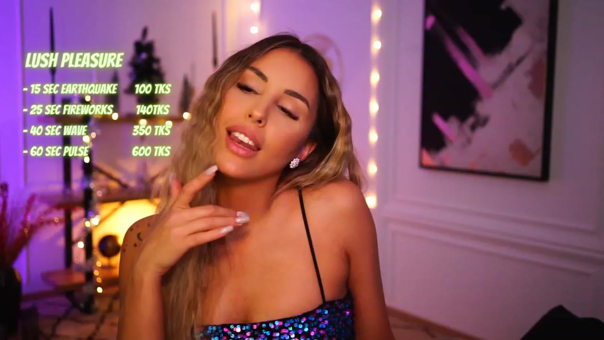 Gallery image thumbnail from Lisamelow's myfreecams stream on, 12/04/2022, 23:07 image 3 of 20