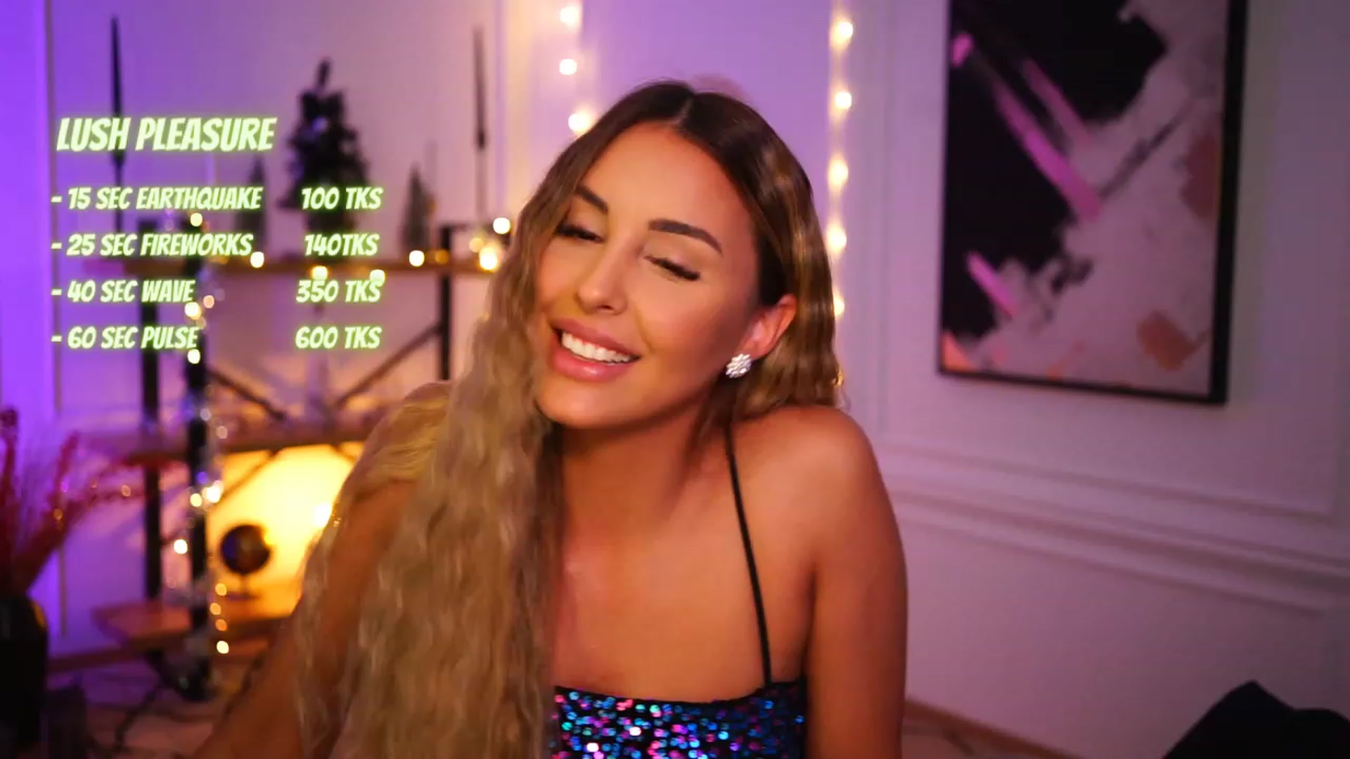 Gallery image thumbnail from Lisamelow's myfreecams stream on, 12/04/2022, 23:07 image 8 of 20