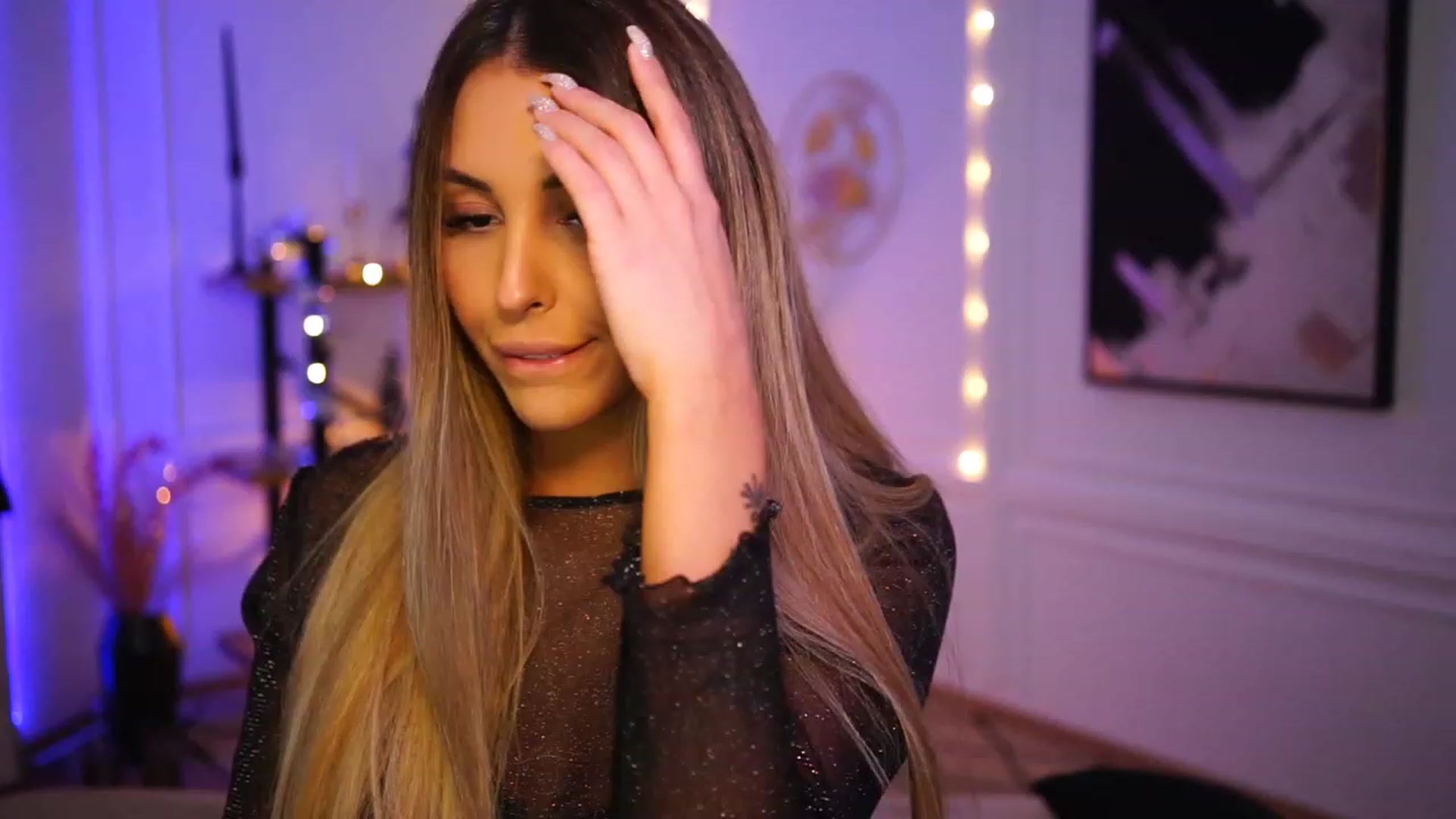 Gallery image thumbnail from Lisamelow's myfreecams stream on, 12/11/2022, 19:42 image 14 of 20