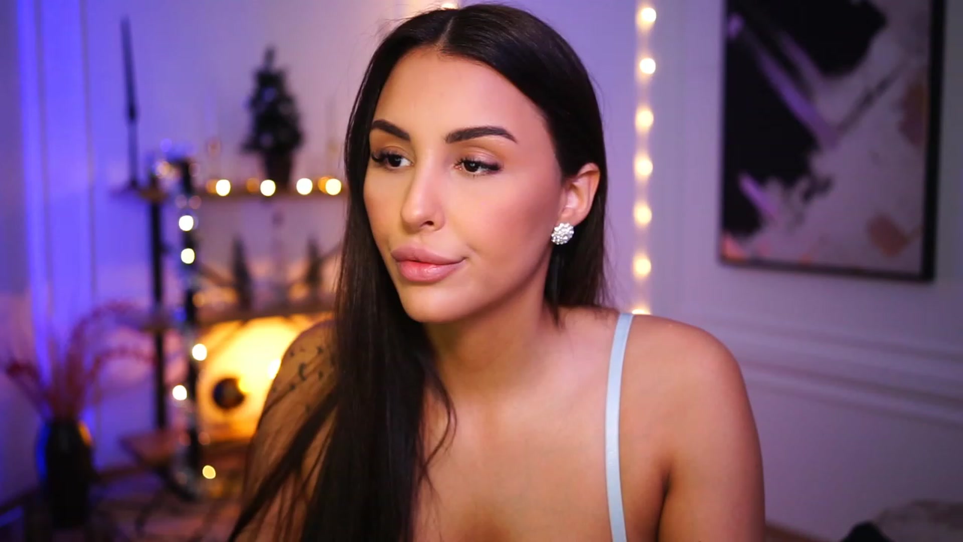 Gallery image thumbnail from Lisamelow's myfreecams stream on, 12/30/2022, 07:45 image 20 of 20
