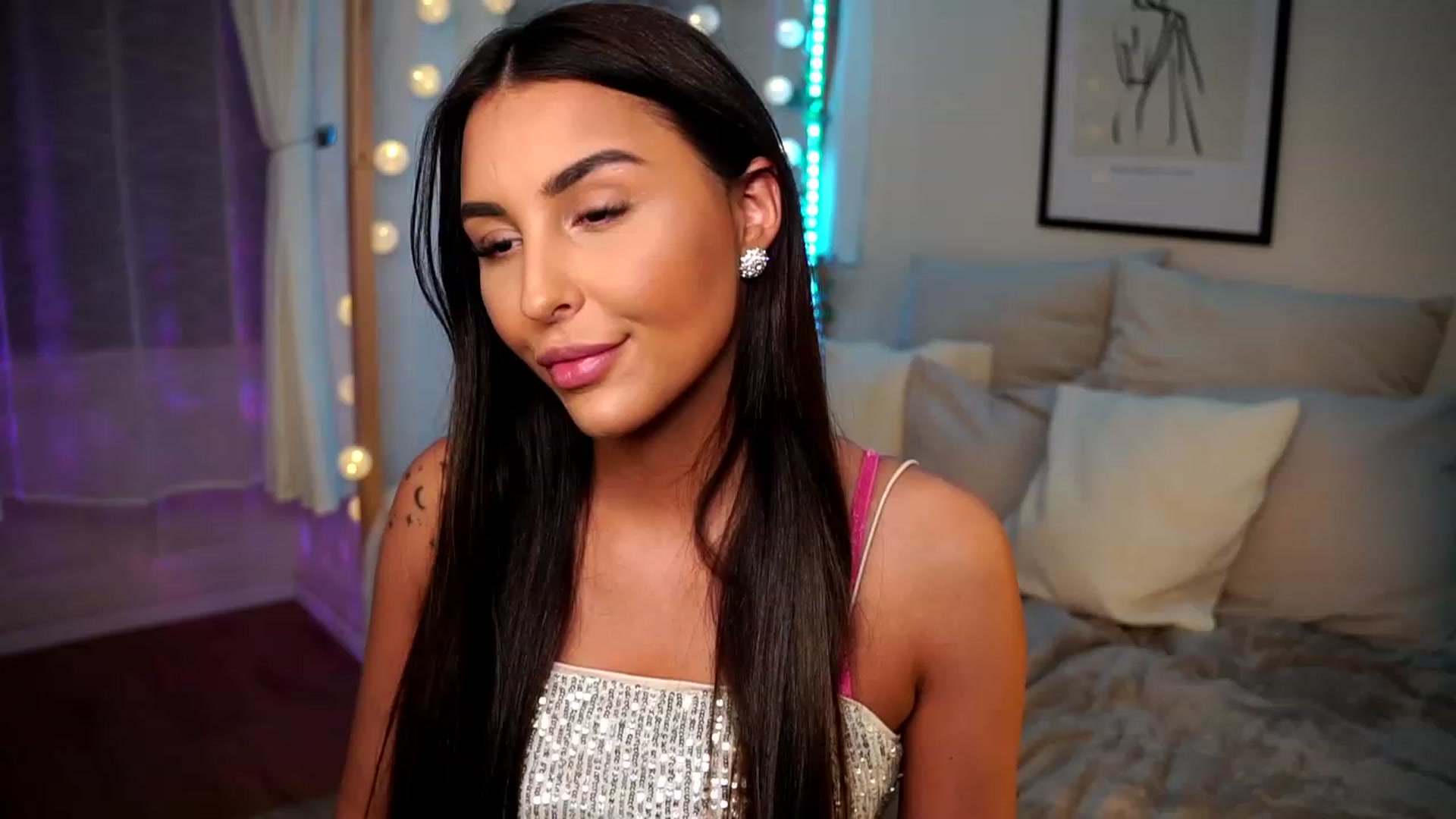 Gallery image thumbnail from Lisamelow's myfreecams stream on, 02/01/2023, 08:23 image 10 of 20