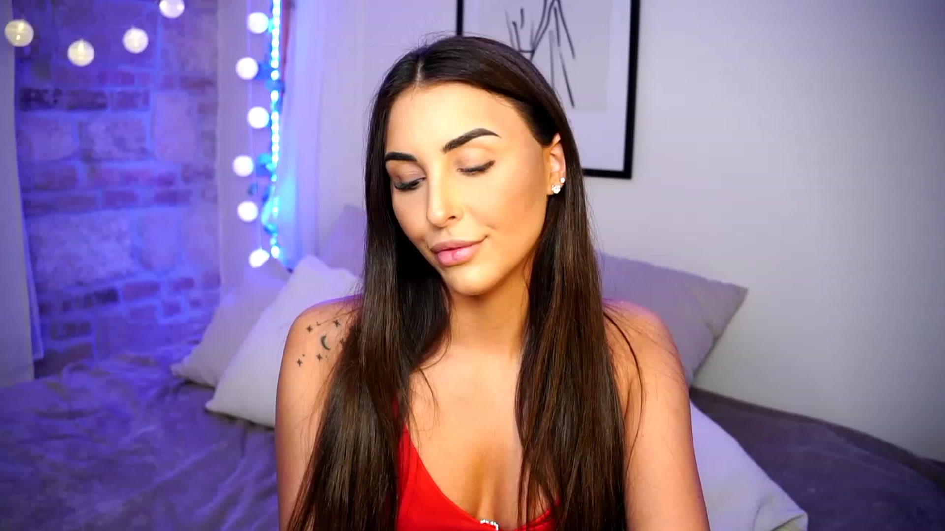 Gallery image thumbnail from Lisamelow's myfreecams stream on, 02/14/2023, 09:55 image 2 of 20