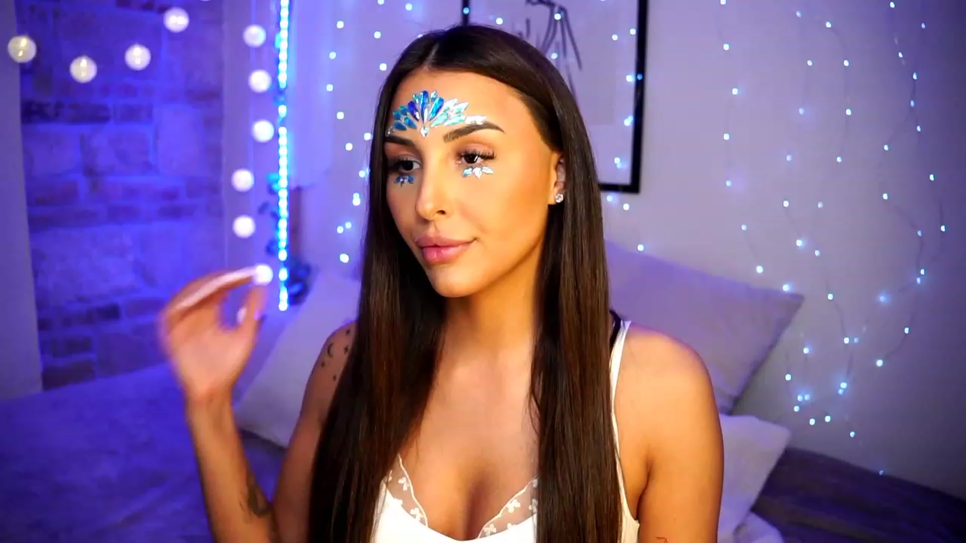 Gallery image thumbnail from Lisamelow's myfreecams stream on, 02/26/2023, 21:50 image 1 of 20