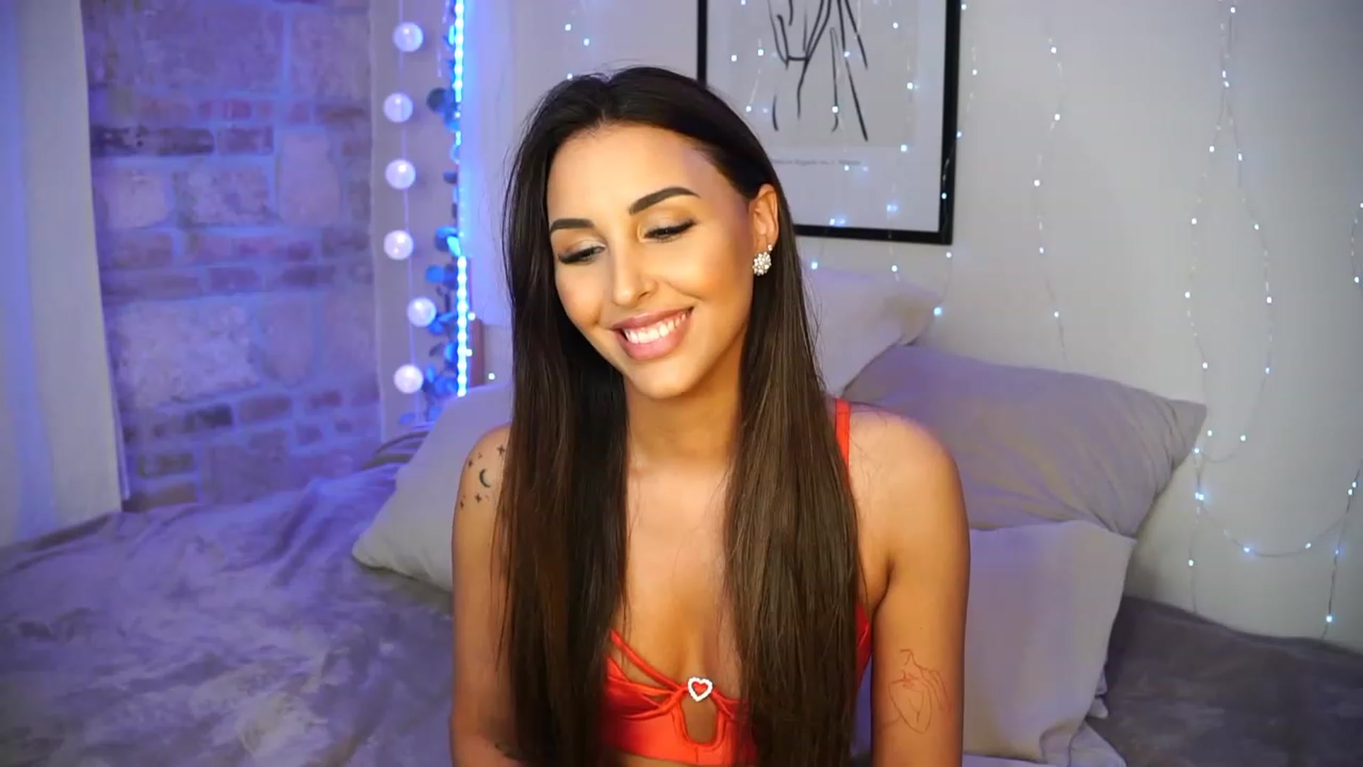 Gallery image thumbnail from Lisamelow's myfreecams stream on, 05/02/2023, 20:31 image 12 of 20