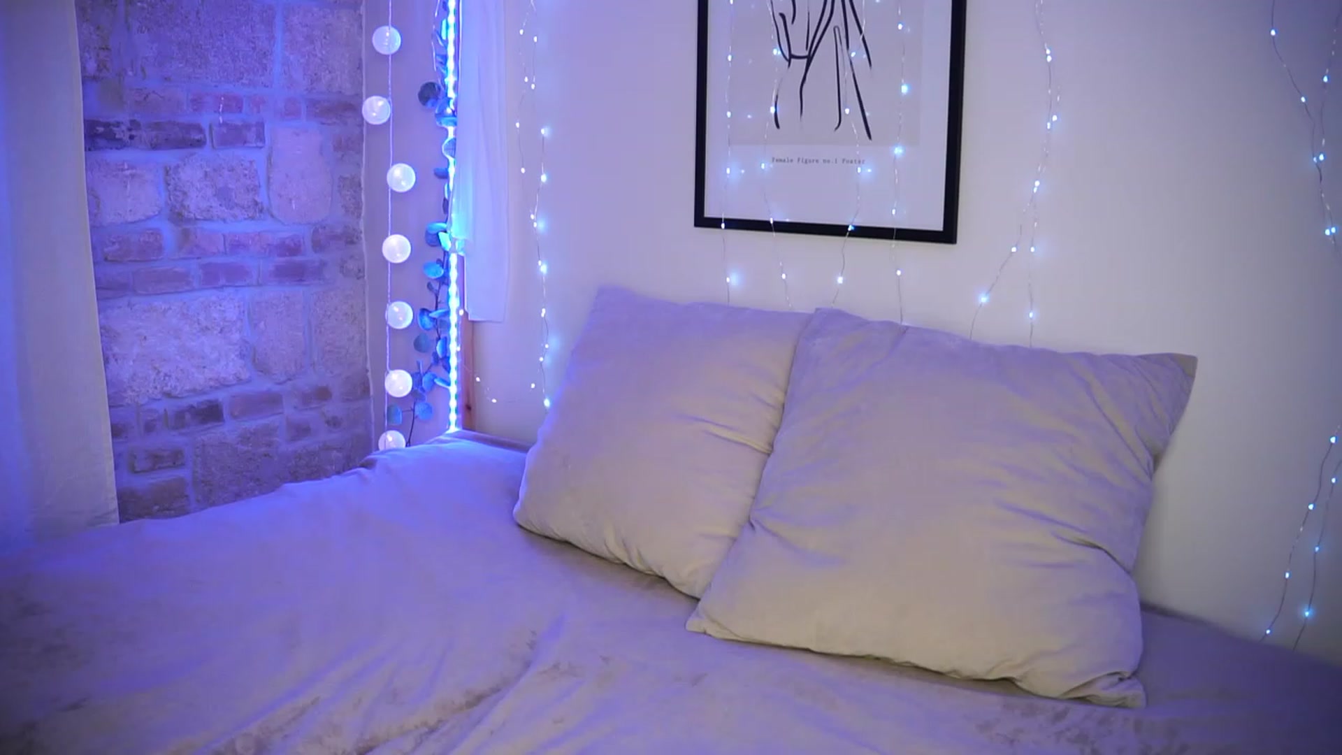 Gallery image thumbnail from Lisamelow's myfreecams stream on, 05/26/2023, 21:00 image 5 of 20