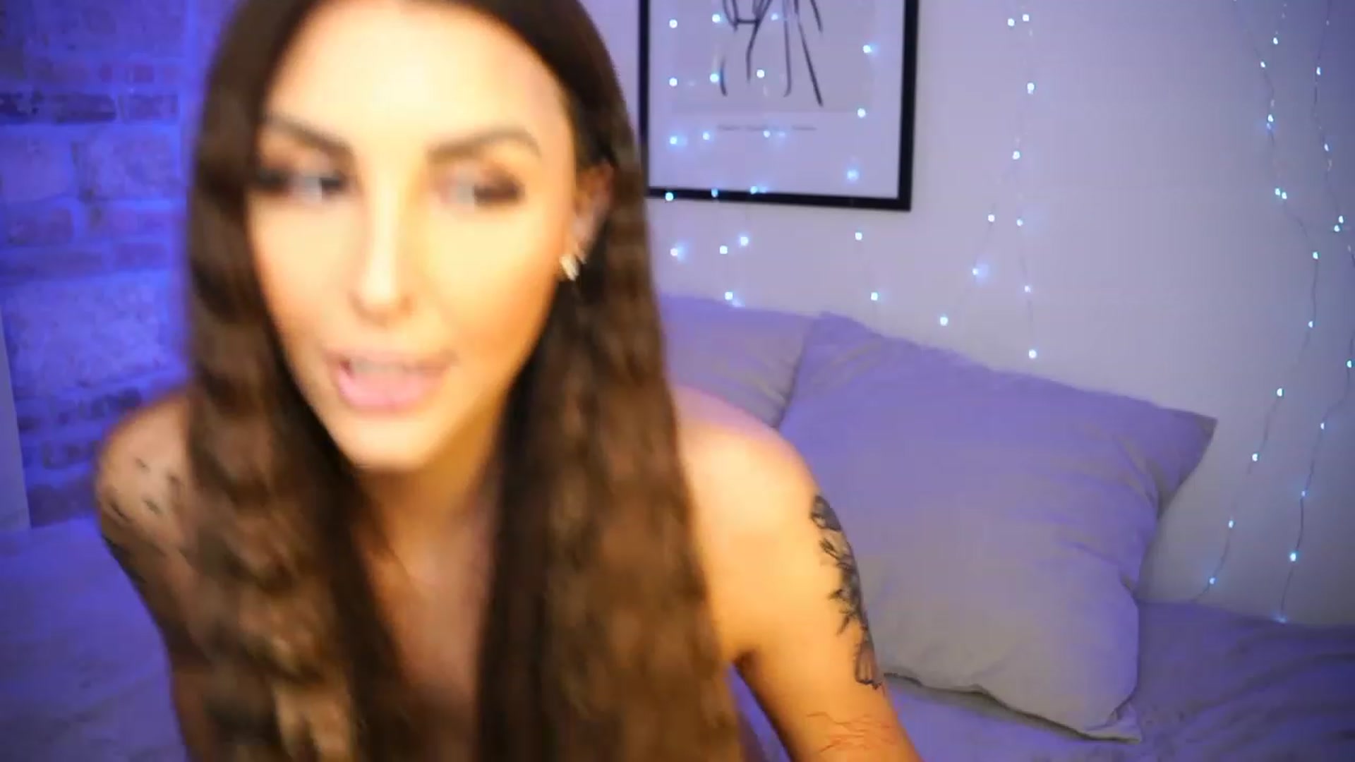 Gallery image thumbnail from Lisamelow's myfreecams stream on, 05/27/2023, 12:13 image 16 of 20