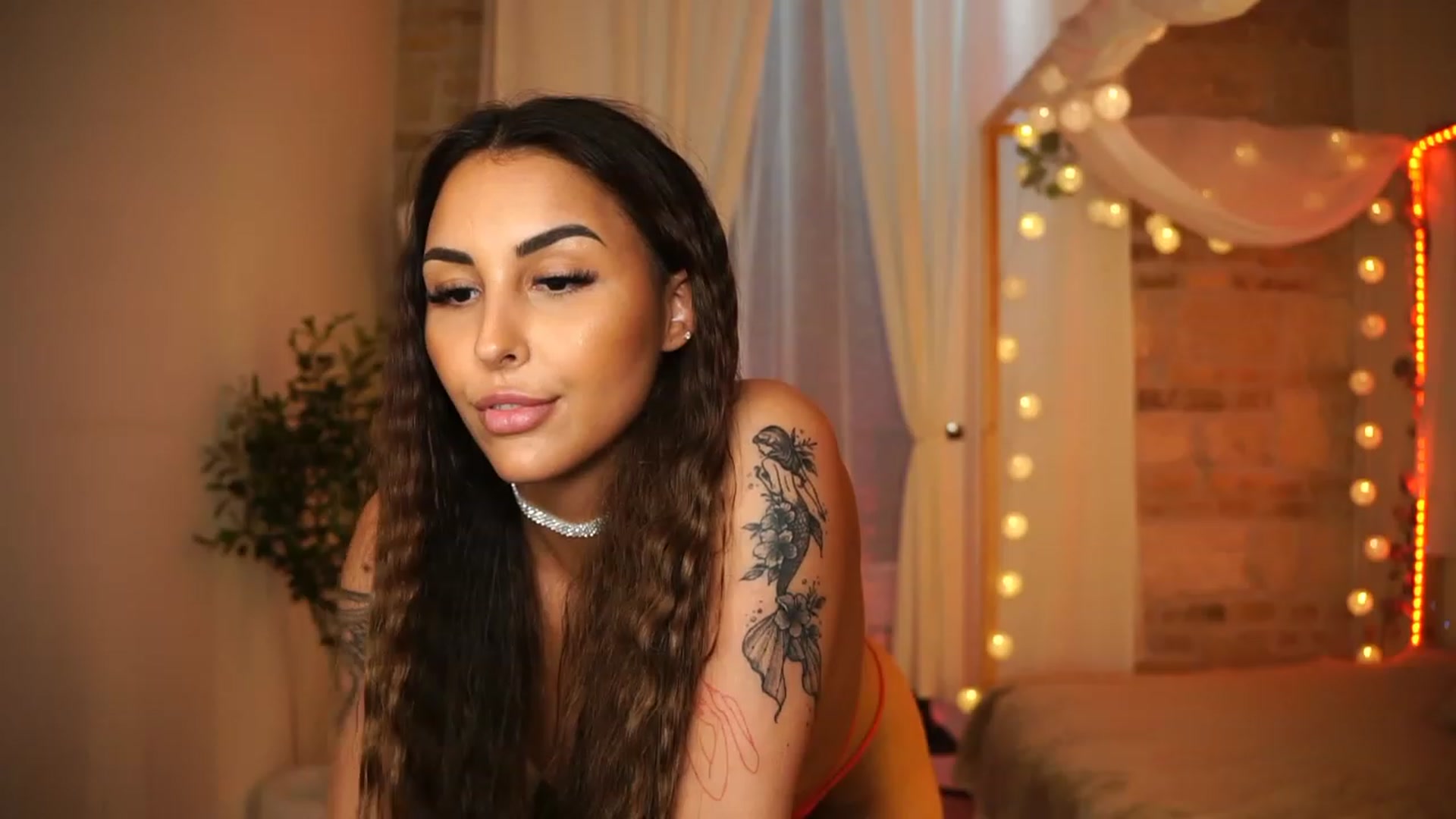 Gallery image thumbnail from Lisamelow's myfreecams stream on, 05/28/2023, 13:38 image 16 of 20