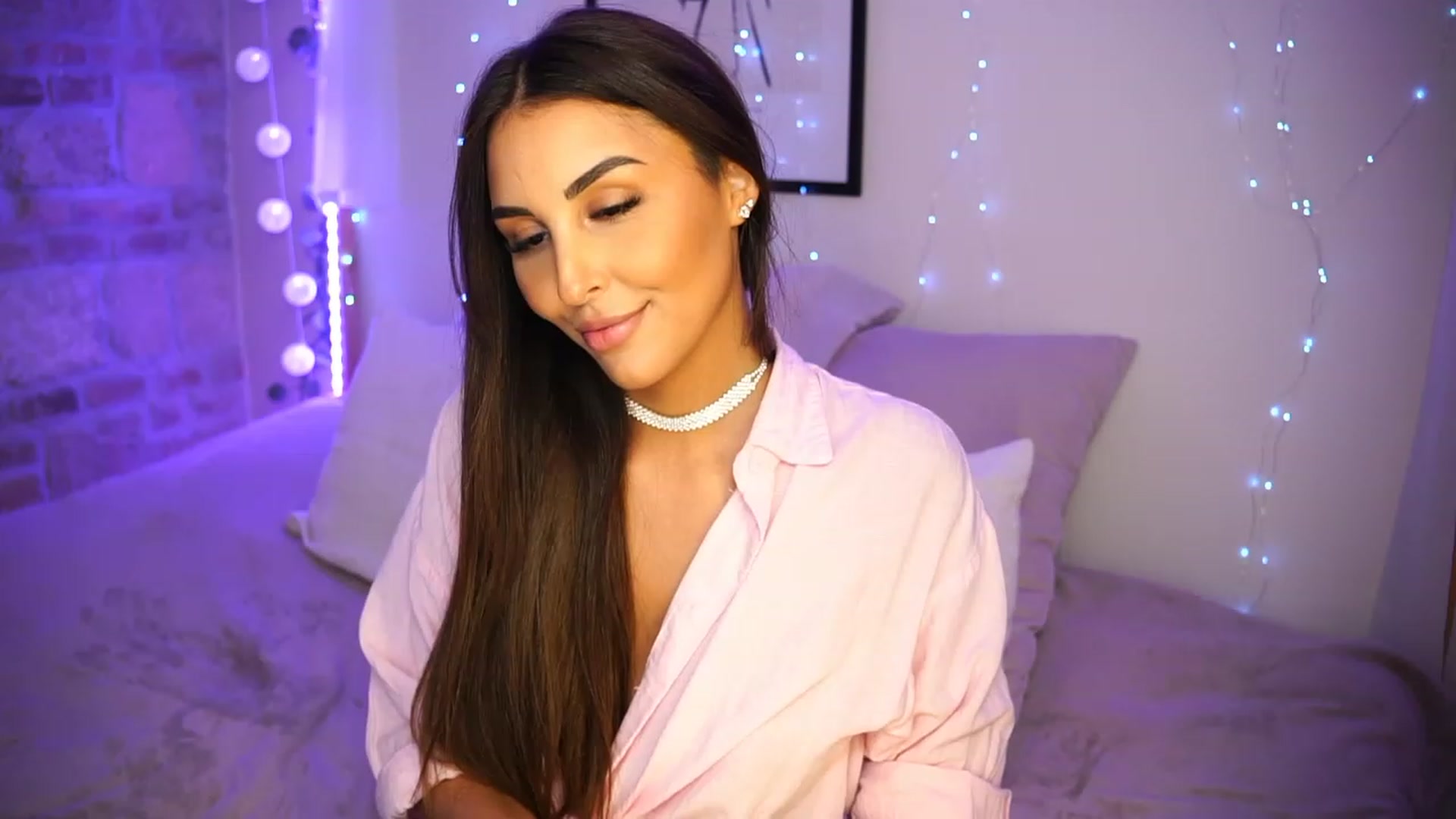 Gallery image thumbnail from Lisamelow's myfreecams stream on, 06/16/2023, 20:50 image 19 of 20