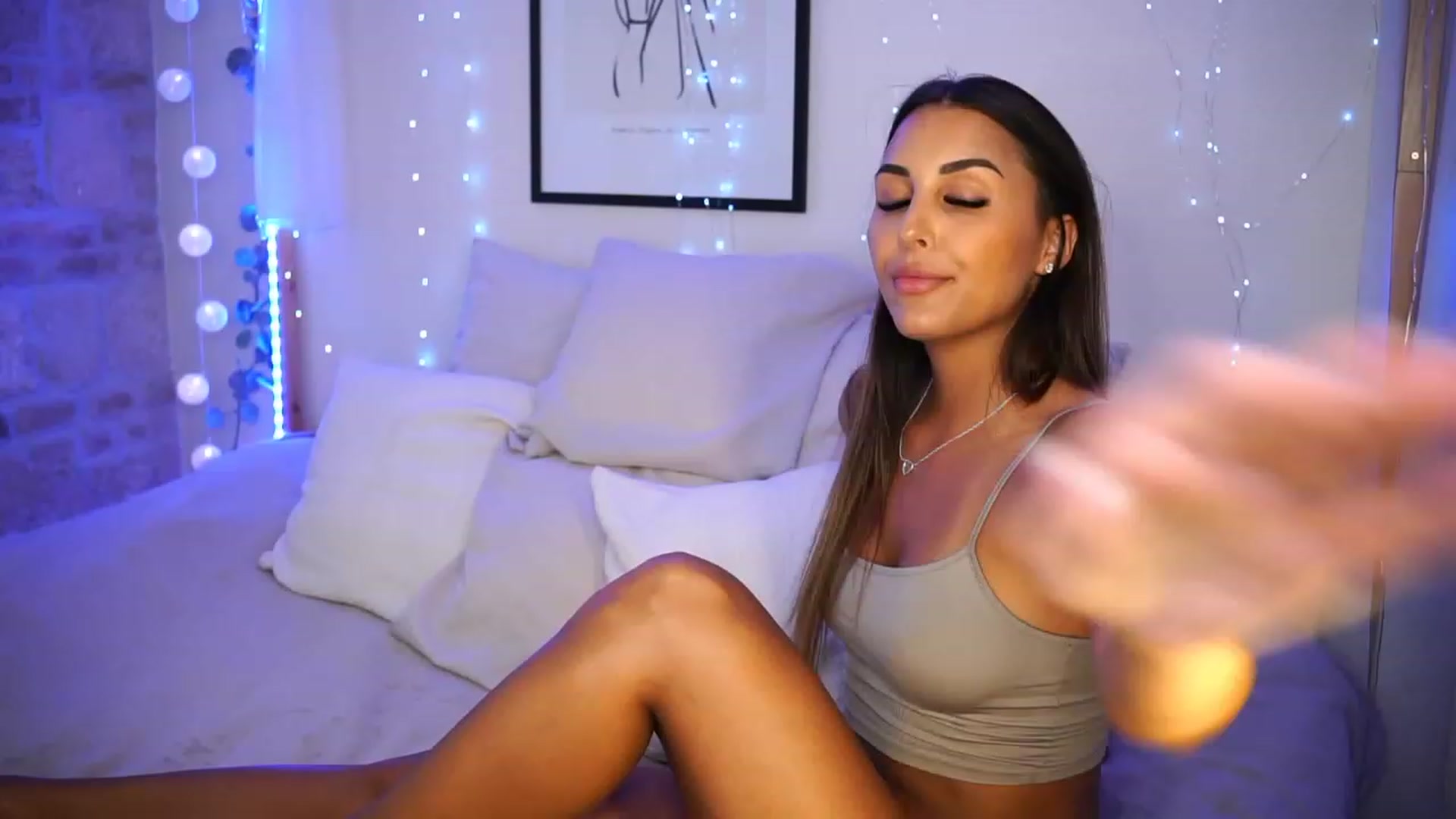 Gallery image thumbnail from Lisamelow's myfreecams stream on, 07/08/2023, 09:42 image 7 of 20