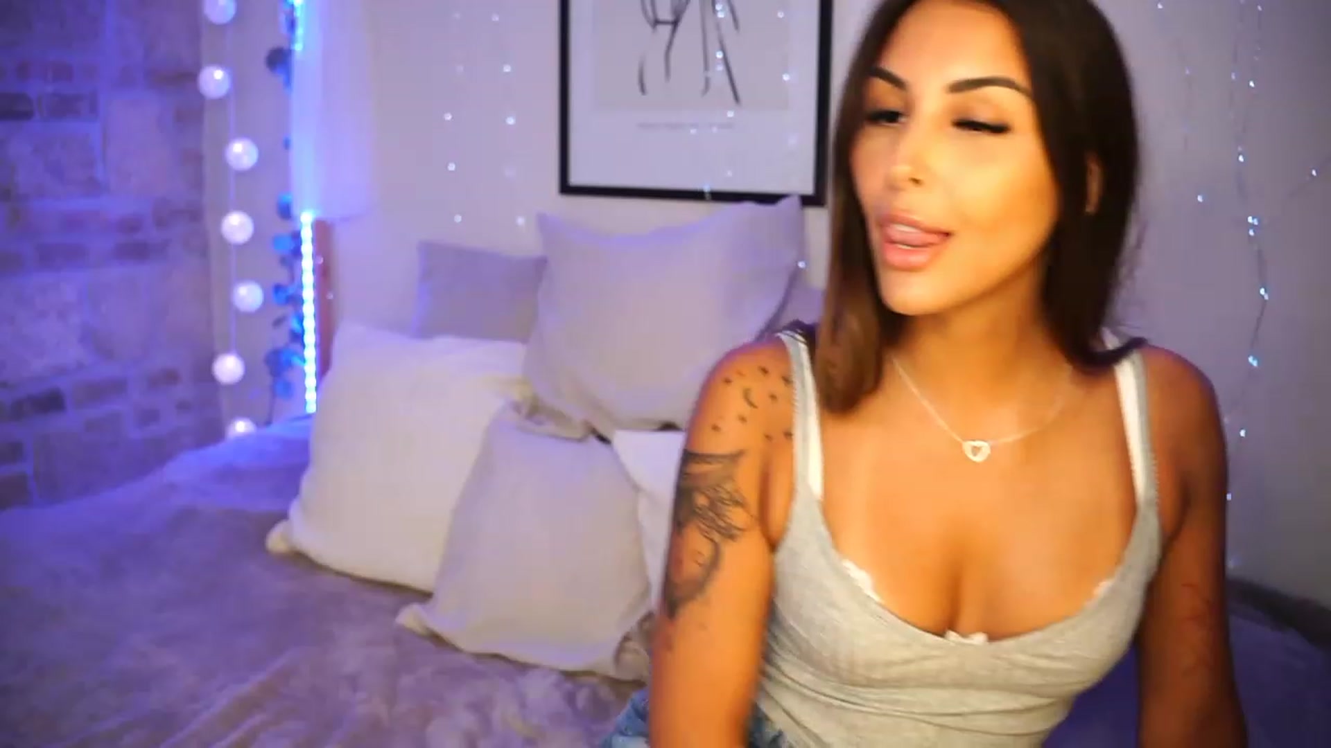 Gallery image thumbnail from Lisamelow's myfreecams stream on, 07/11/2023, 05:23 image 9 of 20