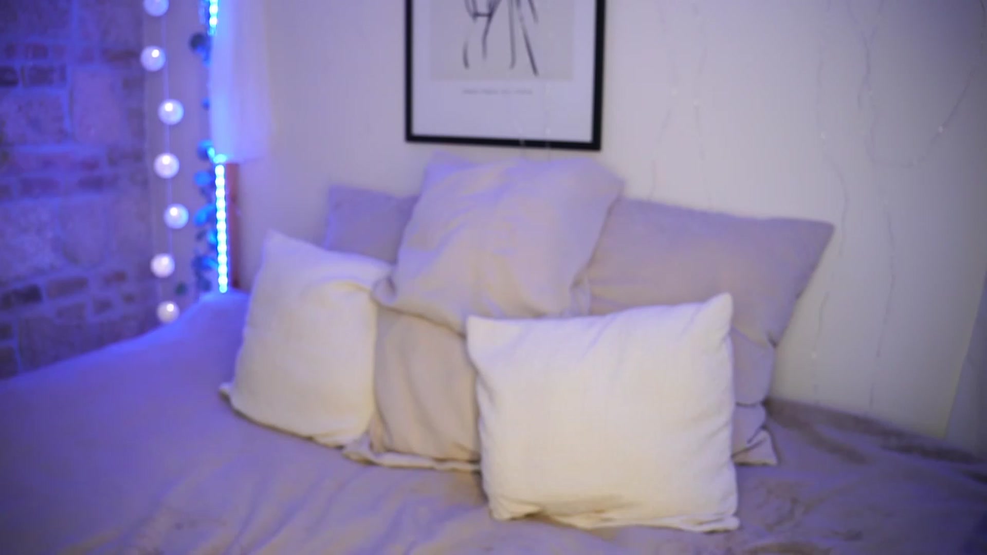 Gallery image thumbnail from Lisamelow's myfreecams stream on, 07/14/2023, 09:26 image 6 of 20