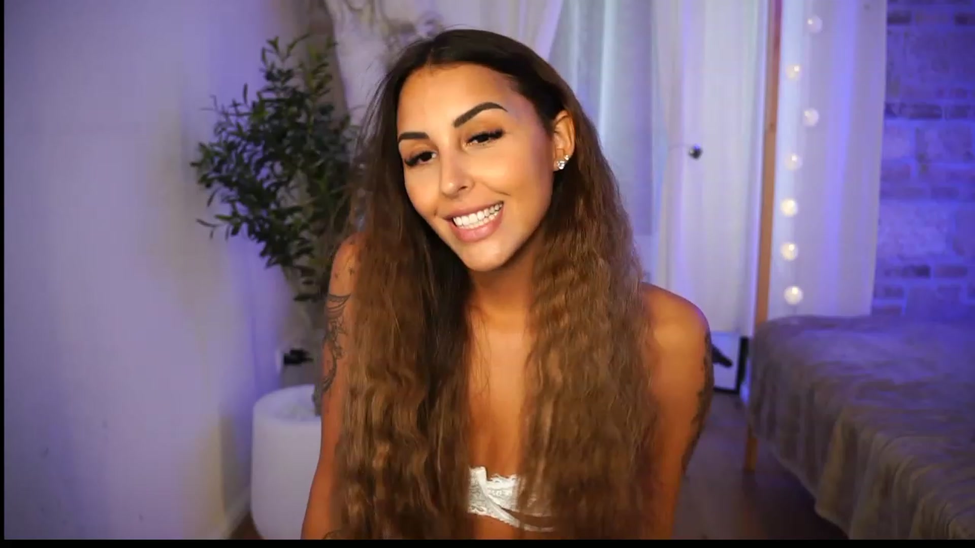 Gallery image thumbnail from Lisamelow's myfreecams stream on, 07/24/2023, 07:19 image 20 of 20
