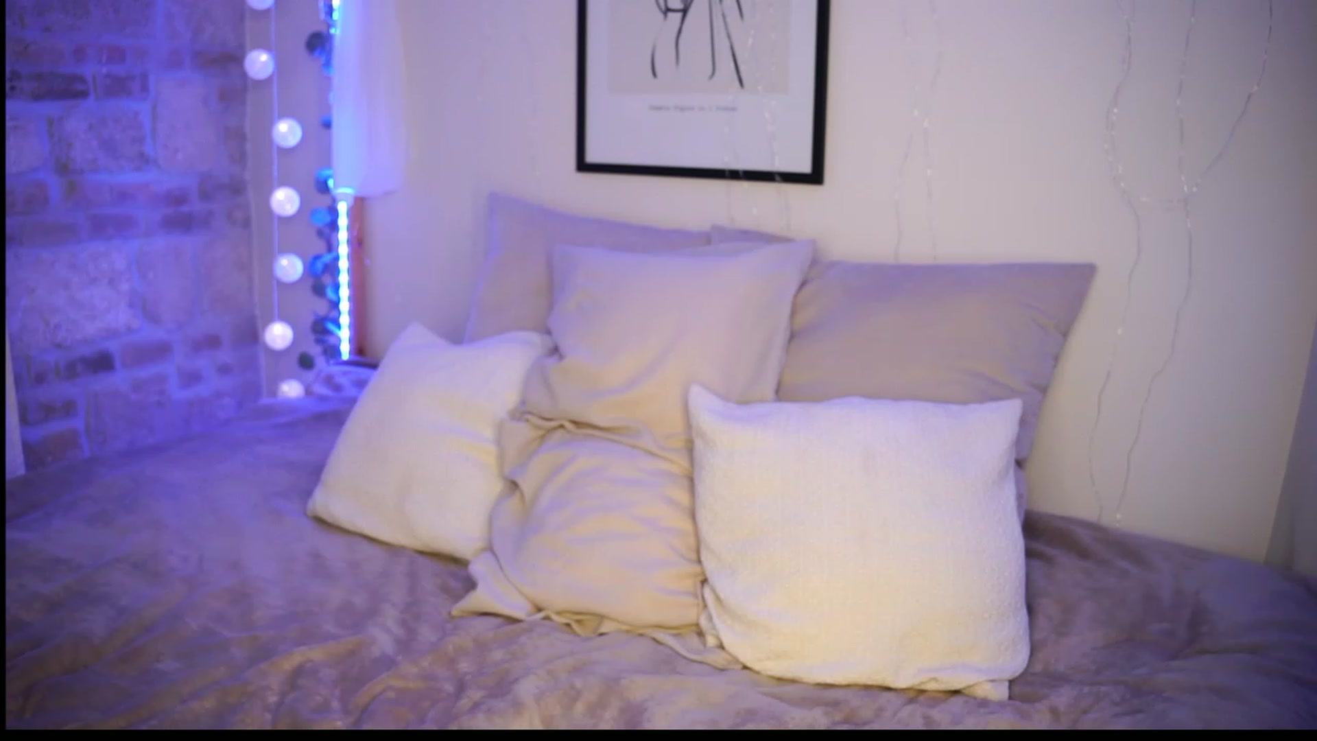 Gallery image thumbnail from Lisamelow's myfreecams stream on, 07/24/2023, 07:19 image 13 of 20