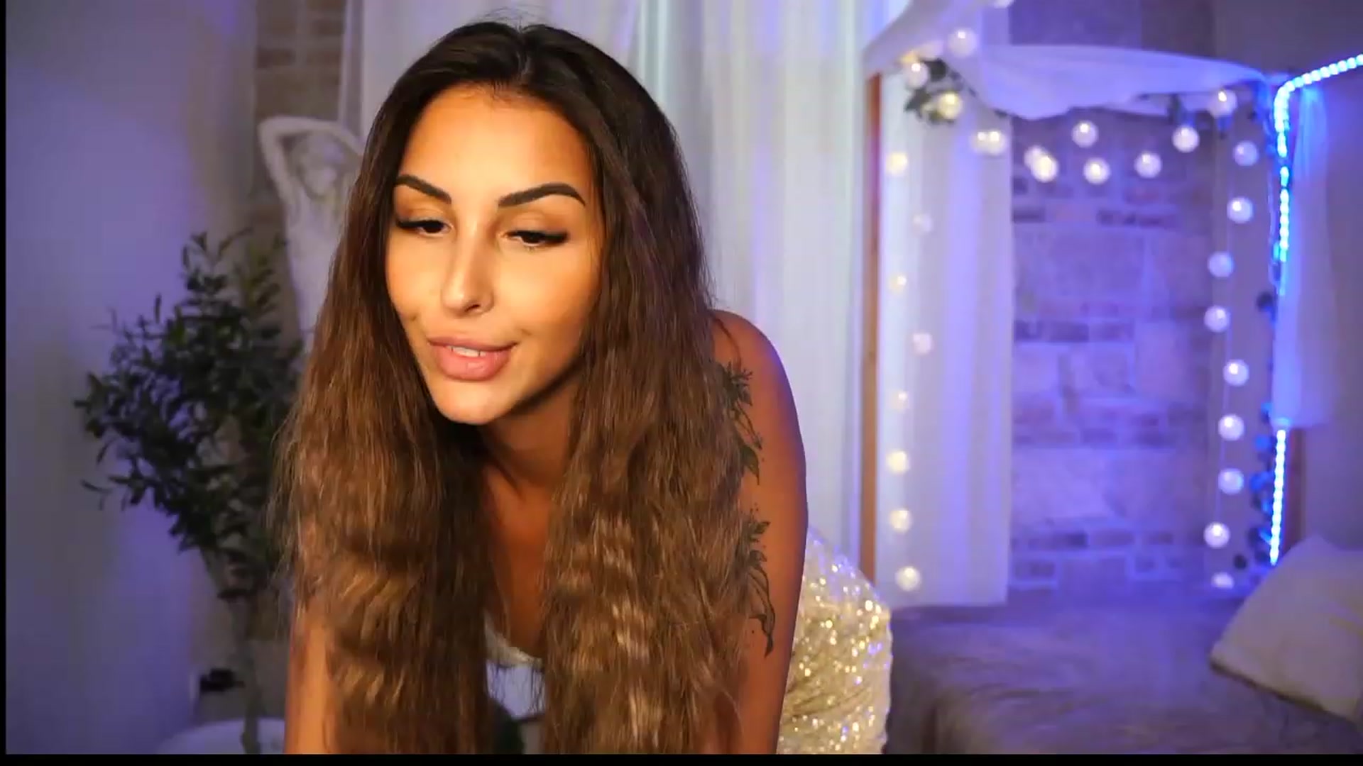 Gallery image thumbnail from Lisamelow's myfreecams stream on, 07/24/2023, 09:55 image 1 of 20