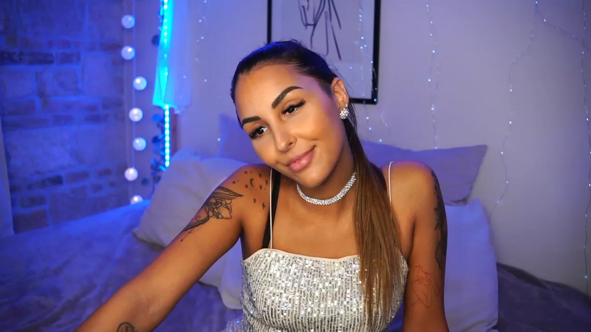 Gallery image thumbnail from Lisamelow's myfreecams stream on, 08/17/2023, 18:28 image 14 of 20