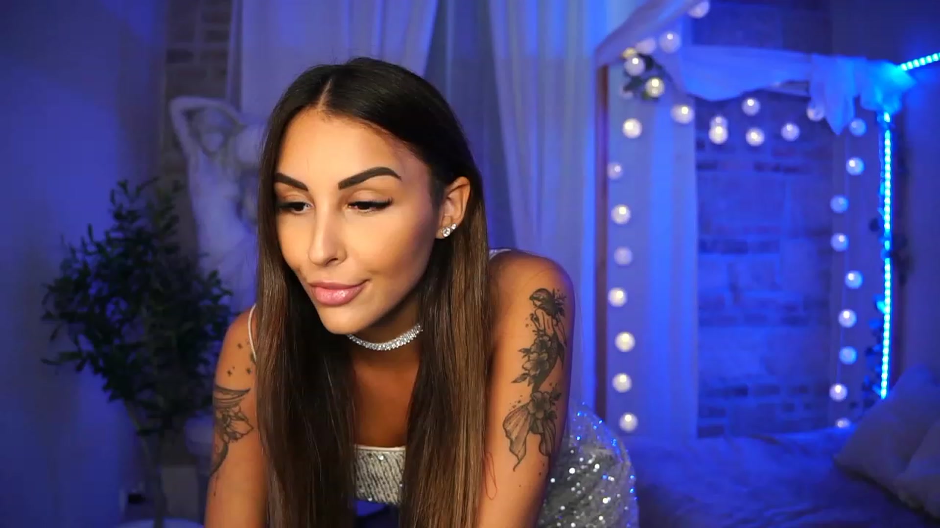 Gallery image thumbnail from Lisamelow's myfreecams stream on, 08/20/2023, 16:38 image 3 of 20