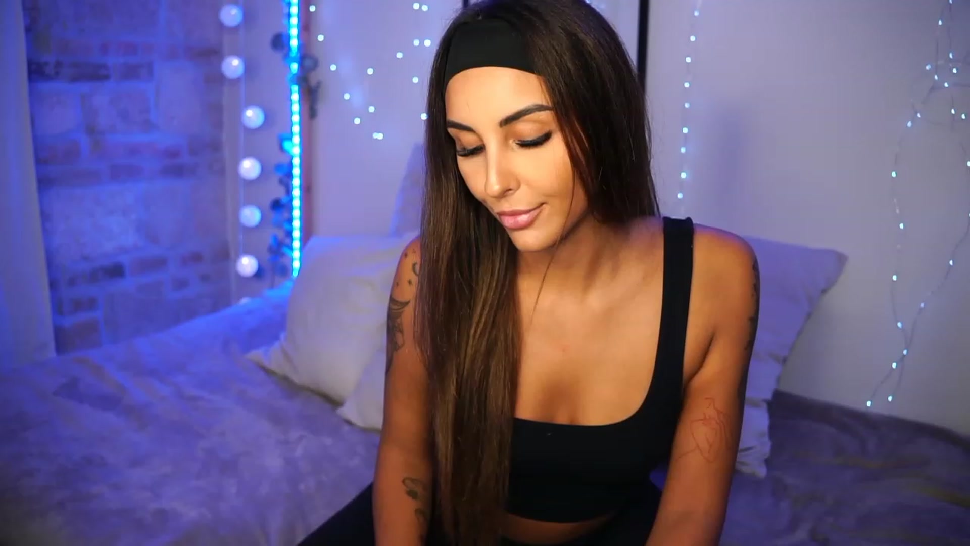 Gallery image thumbnail from Lisamelow's myfreecams stream on, 09/12/2023, 18:43 image 2 of 20