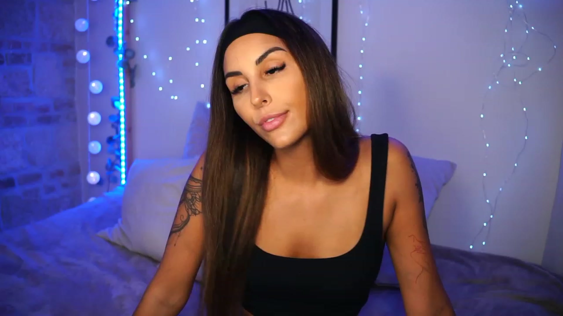 Gallery image thumbnail from Lisamelow's myfreecams stream on, 09/12/2023, 18:43 image 12 of 20