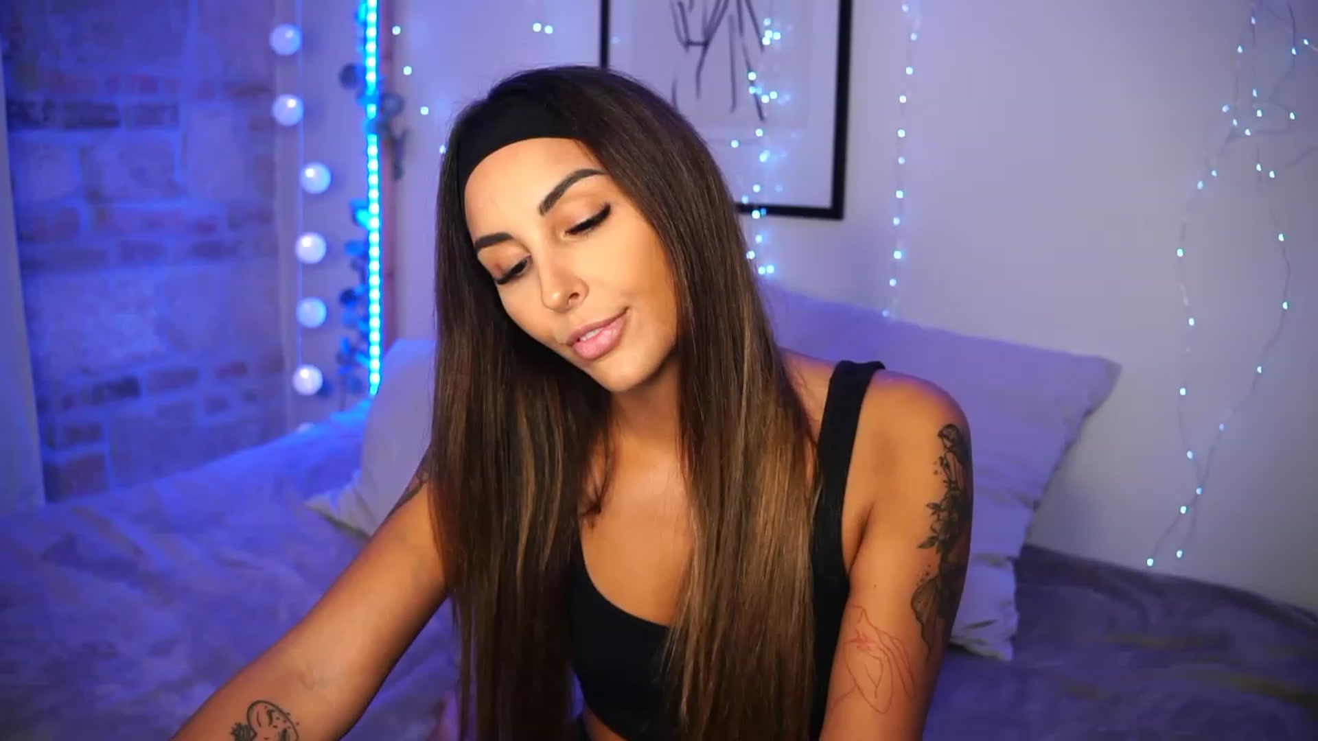 Gallery image thumbnail from Lisamelow's myfreecams stream on, 09/12/2023, 18:43 image 4 of 20