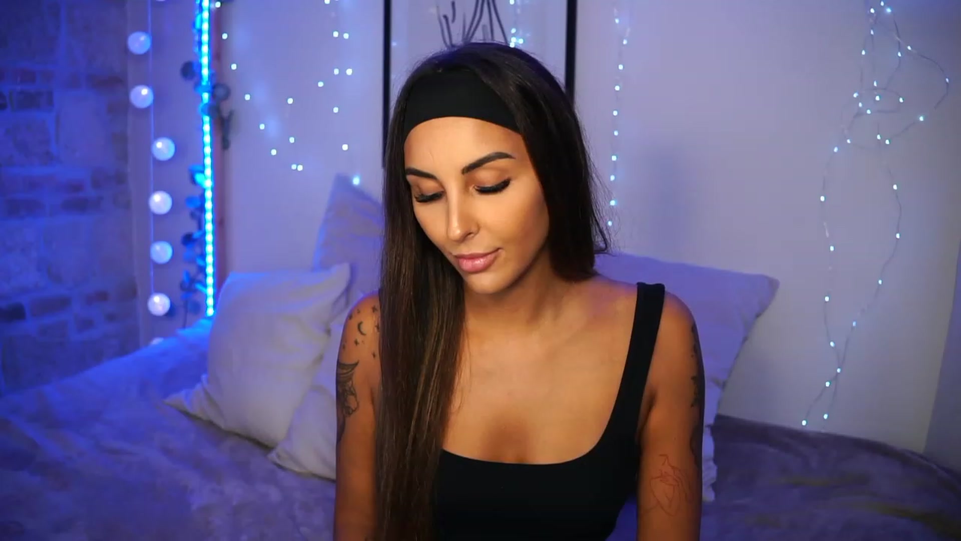 Gallery image thumbnail from Lisamelow's myfreecams stream on, 09/12/2023, 18:43 image 13 of 20