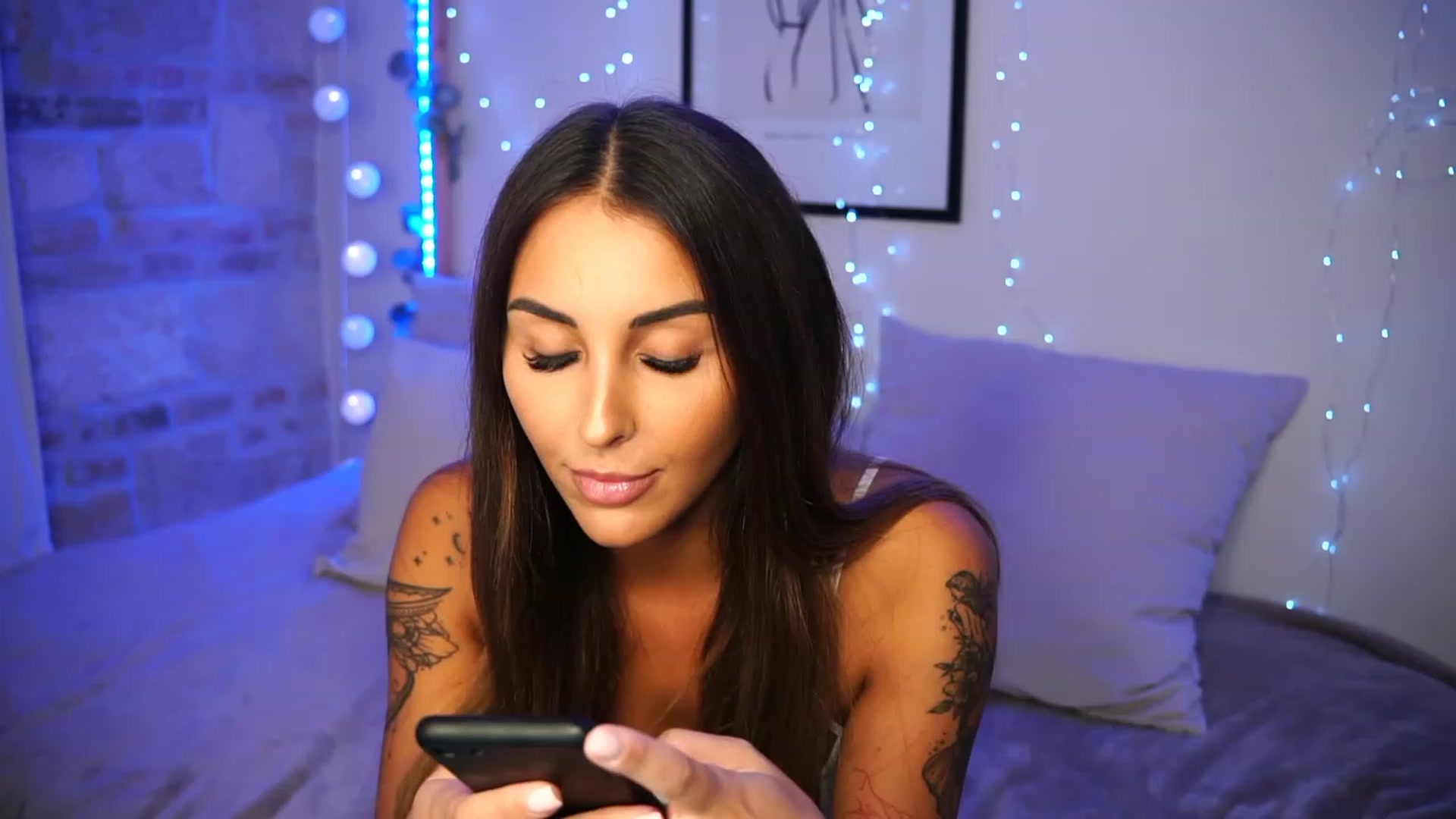 Gallery image thumbnail from Lisamelow's myfreecams stream on, 09/13/2023, 18:04 image 3 of 20