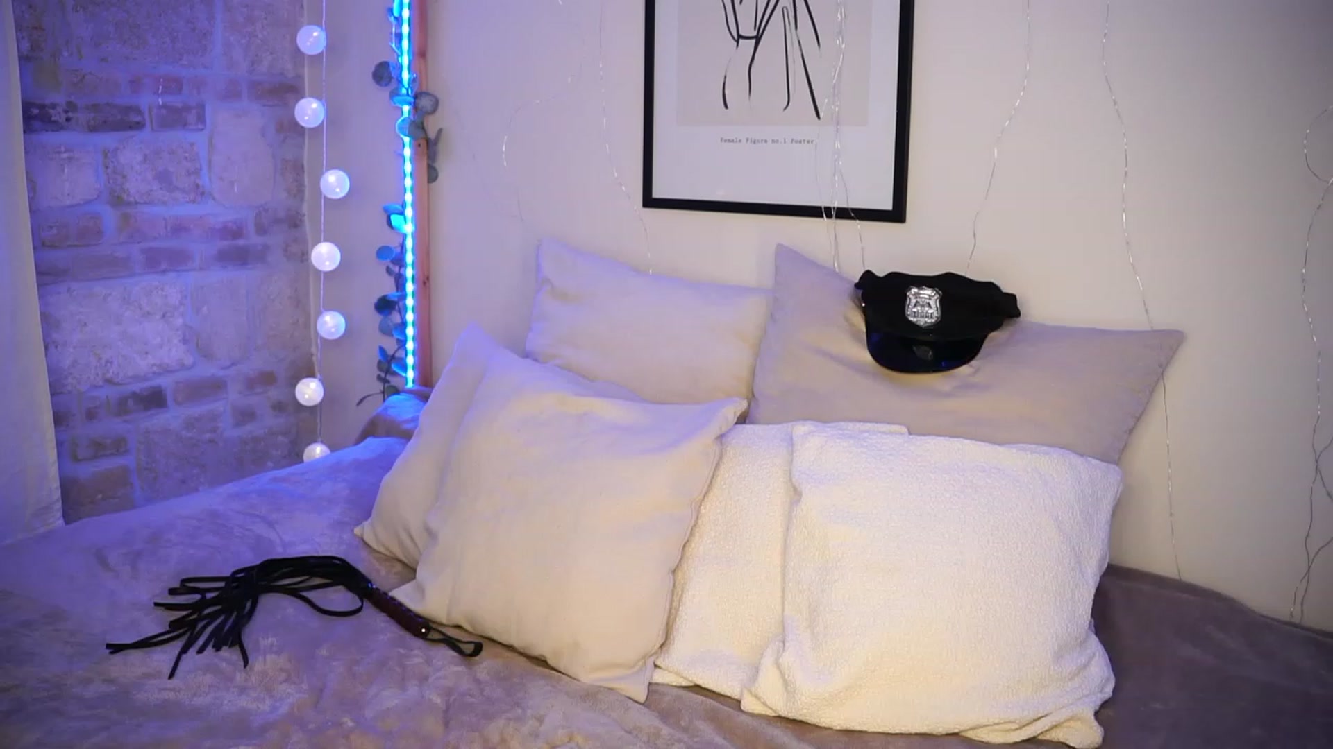 Gallery image thumbnail from Lisamelow's myfreecams stream on, 10/05/2023, 16:42 image 5 of 20