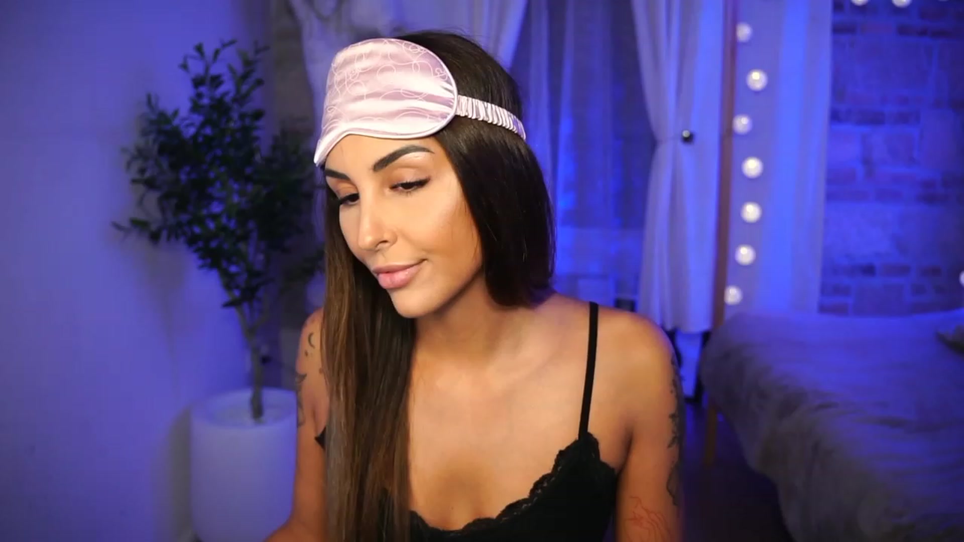 Gallery image thumbnail from Lisamelow's myfreecams stream on, 10/11/2023, 18:02 image 14 of 20