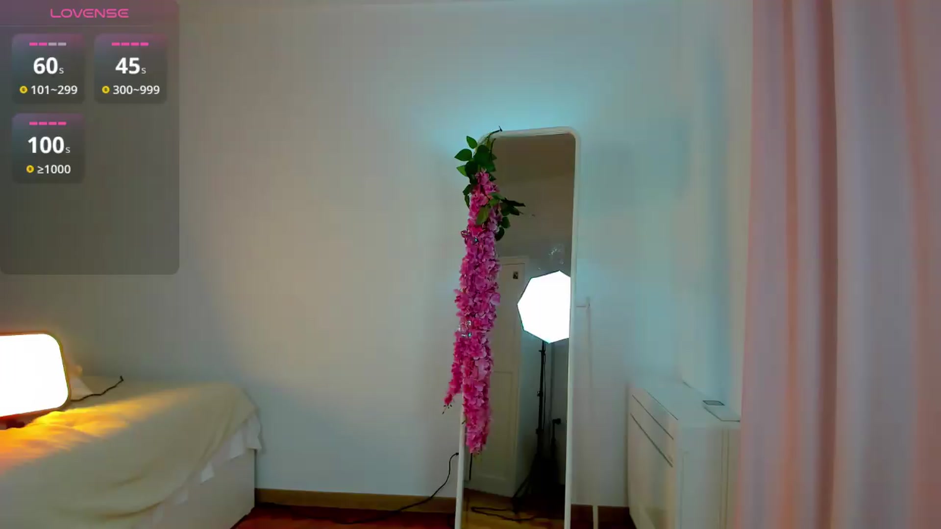 Gallery image thumbnail from Lisapoetry's myfreecams stream on, 08/16/2026, 22:24 image 15 of 20