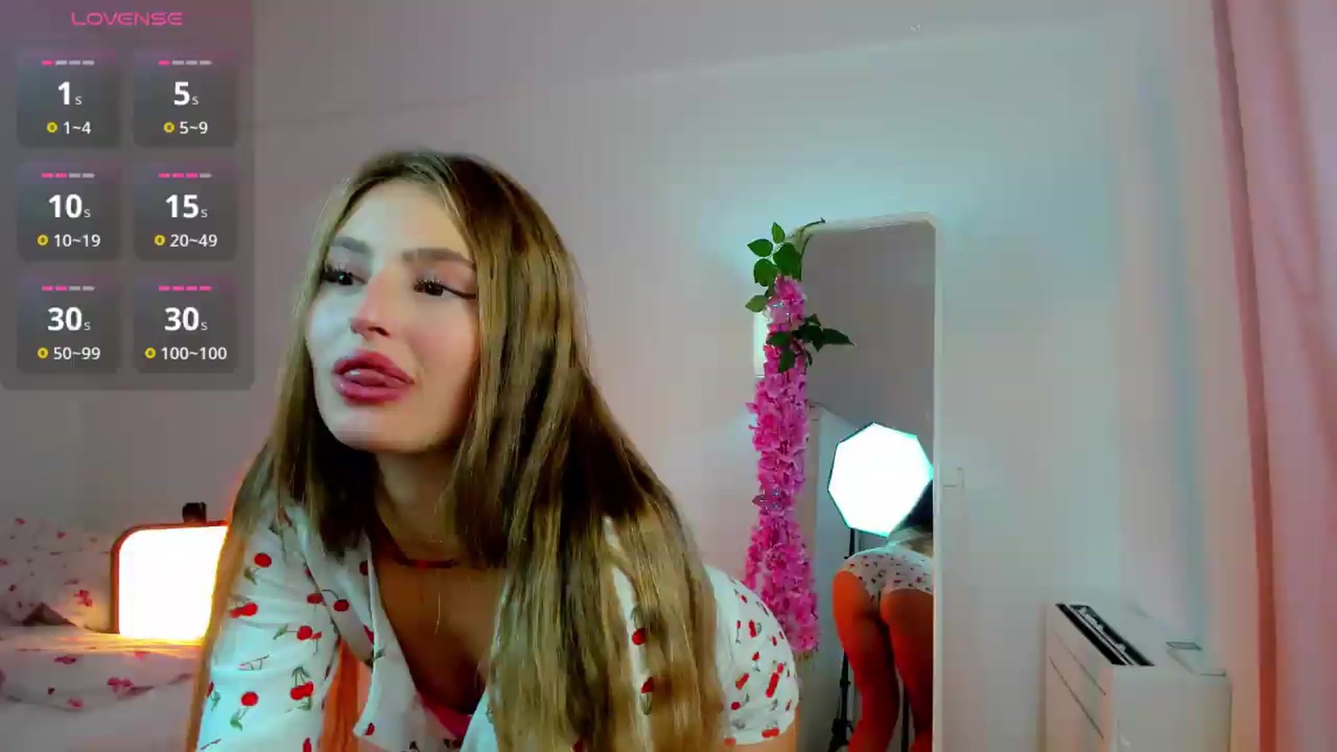 Gallery image thumbnail from Lisapoetry's myfreecams stream on, 08/28/2026, 16:29 image 7 of 20