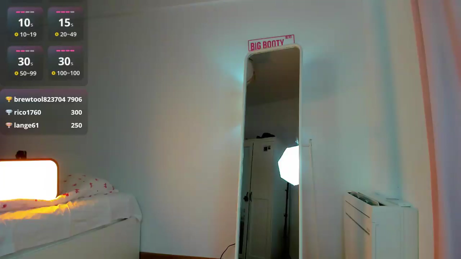 Gallery image thumbnail from Lisapoetry's myfreecams stream on, 09/12/2026, 18:54 image 6 of 20