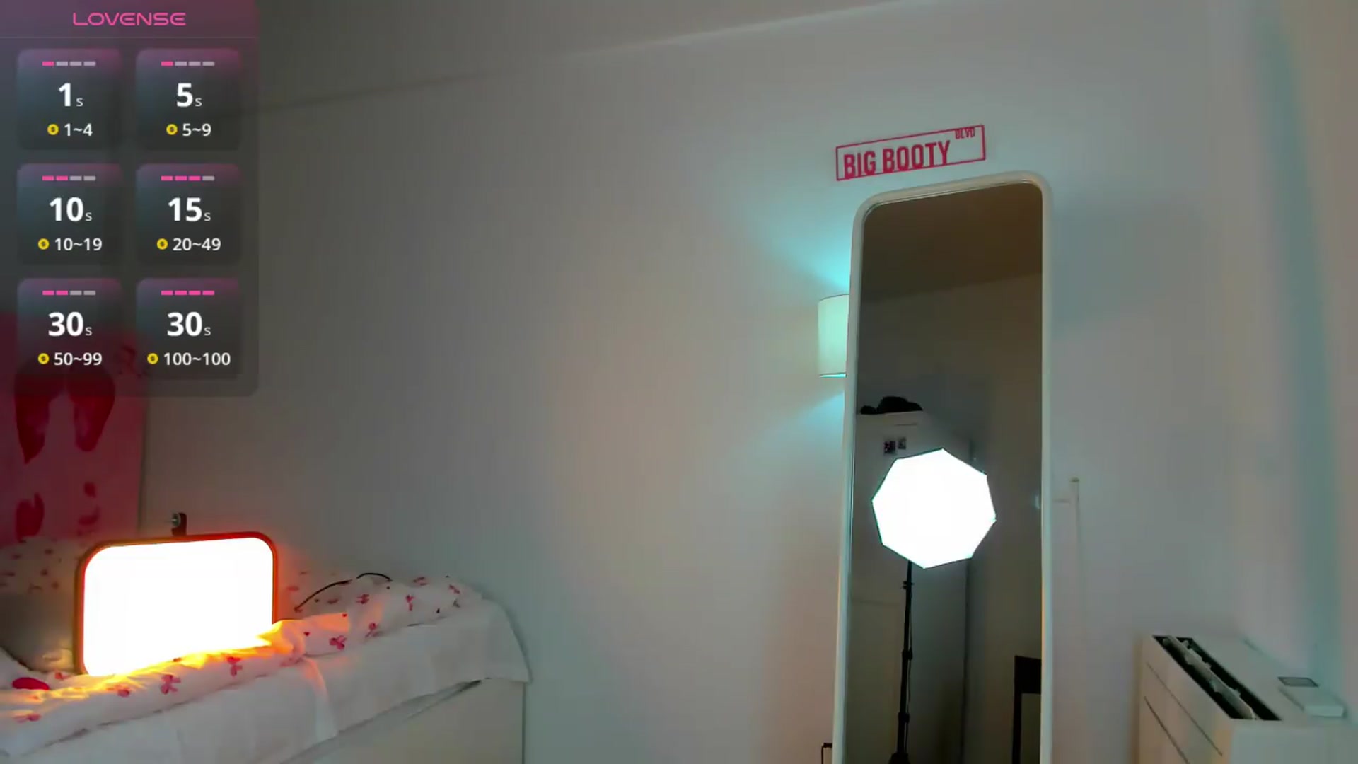 Gallery image thumbnail from Lisapoetry's myfreecams stream on, 09/14/2026, 24:05 image 12 of 20