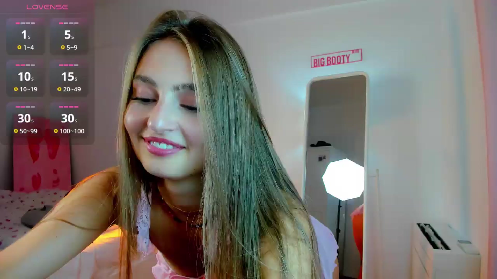 Gallery image thumbnail from Lisapoetry's myfreecams stream on, 09/14/2026, 20:23 image 3 of 20