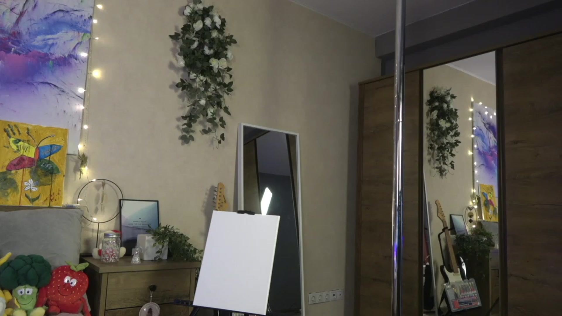 Gallery image thumbnail from Lisiahf's myfreecams stream on, 02/03/2023, 11:06 image 2 of 20