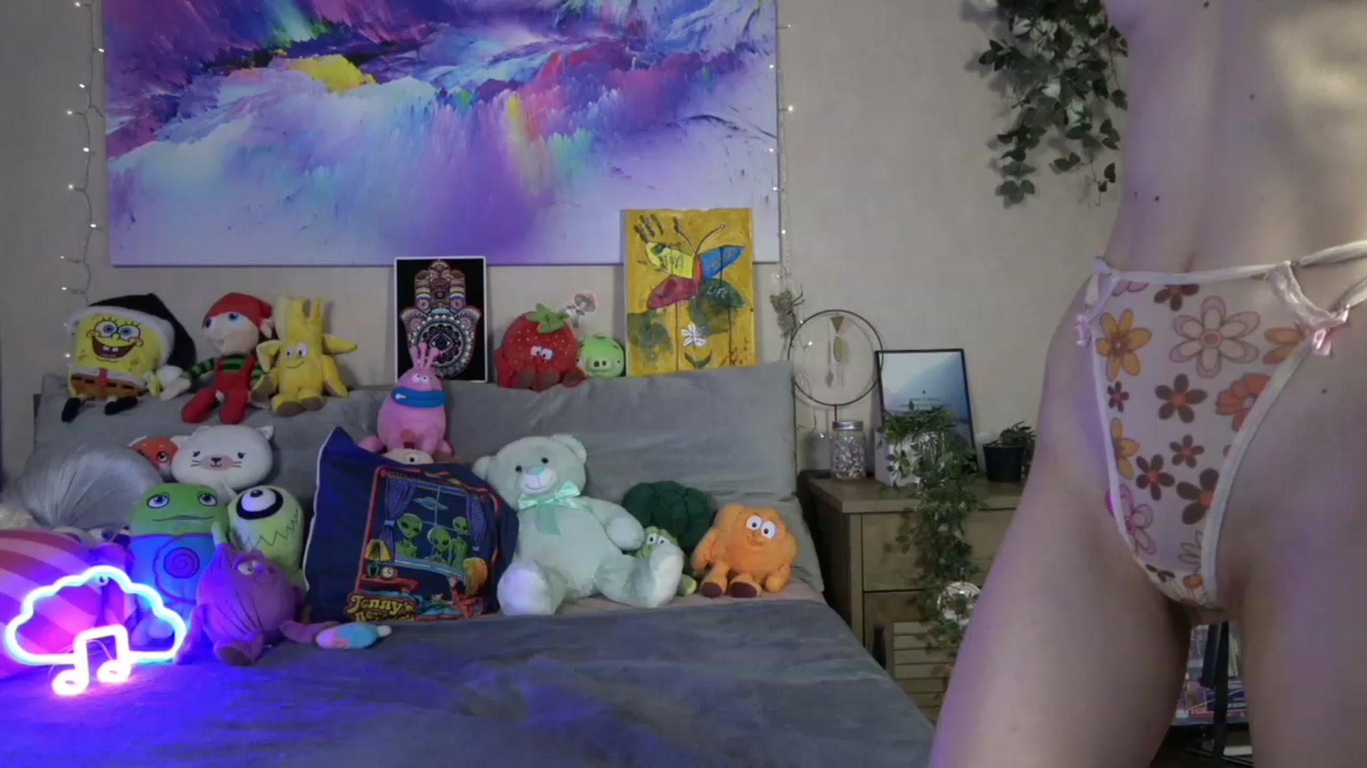 Gallery image thumbnail from Lisiahf's myfreecams stream on, 02/15/2023, 14:04 image 16 of 20