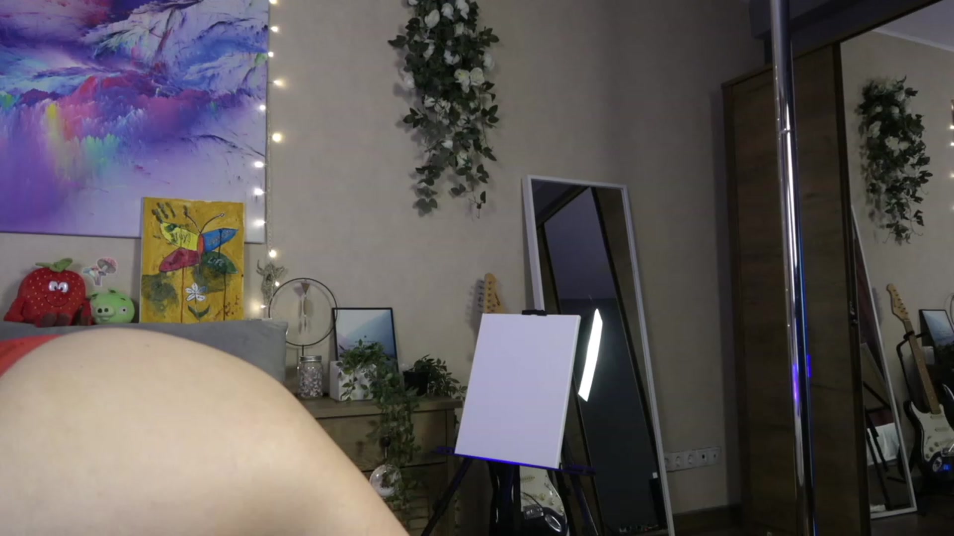 Gallery image thumbnail from Lisiahf's myfreecams stream on, 02/25/2023, 13:16 image 17 of 20