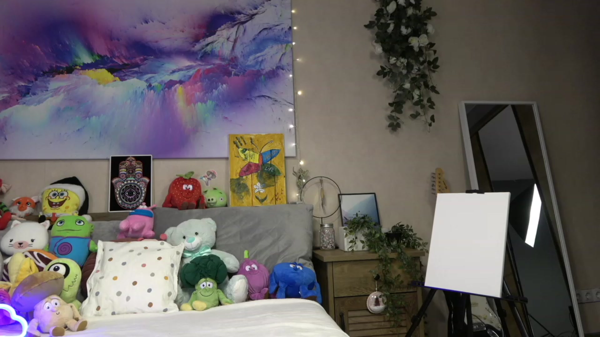Gallery image thumbnail from Lisiahf's myfreecams stream on, 02/27/2023, 13:40 image 11 of 20