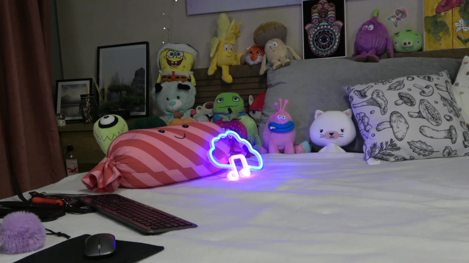 Gallery image thumbnail from Lisiahf's myfreecams stream on, 03/22/2023, 13:09 image 6 of 20