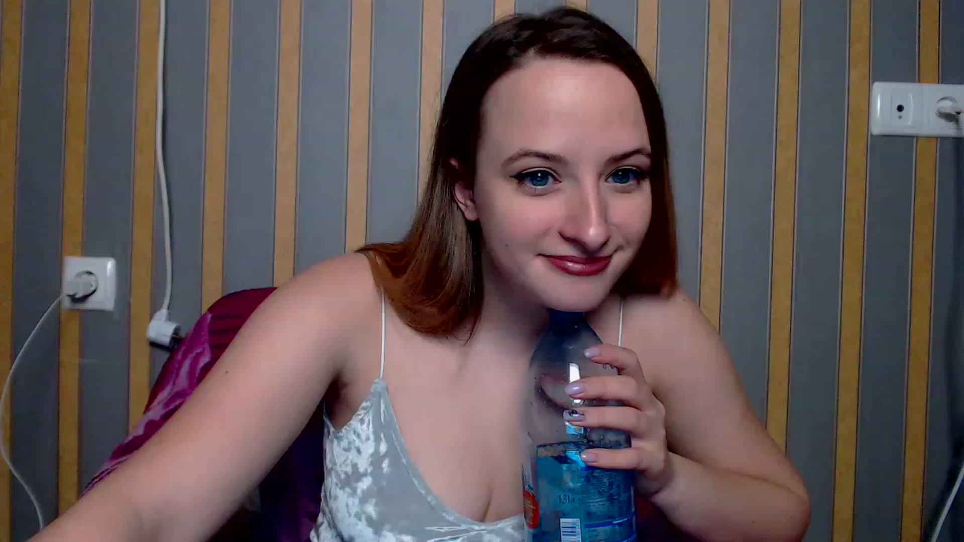 Gallery image thumbnail from Lisova_mavka's myfreecams stream on, 12/24/2022, 15:10 image 4 of 20