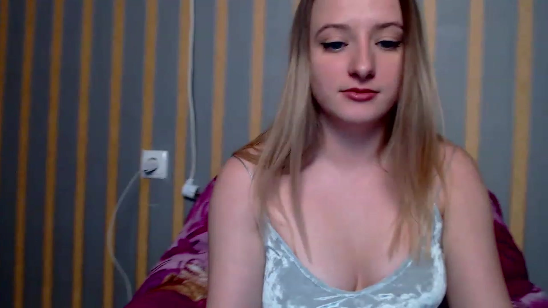 Gallery image thumbnail from Lisova_mavka's myfreecams stream on, 12/24/2022, 15:42 image 13 of 20