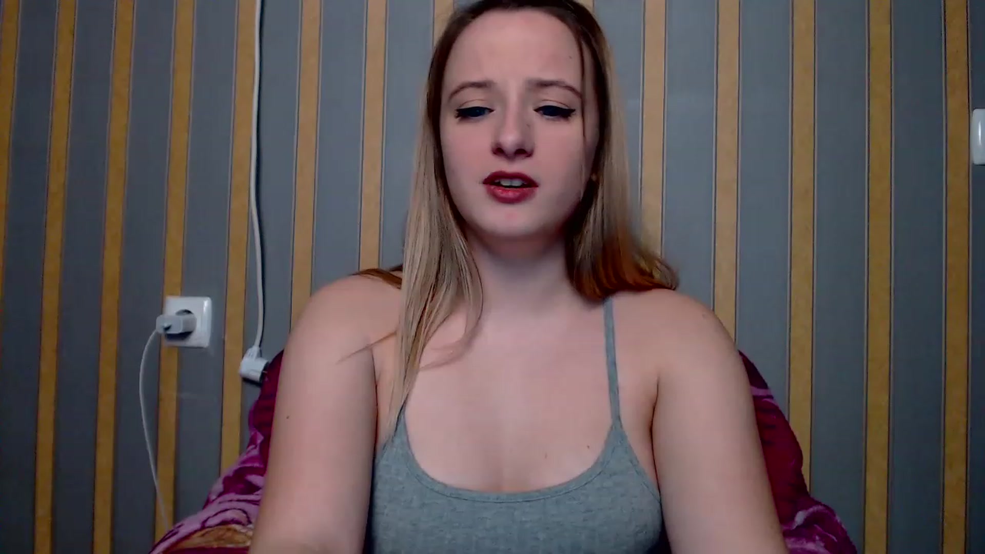 Gallery image thumbnail from Lisova_mavka's myfreecams stream on, 12/25/2022, 15:20 image 4 of 20