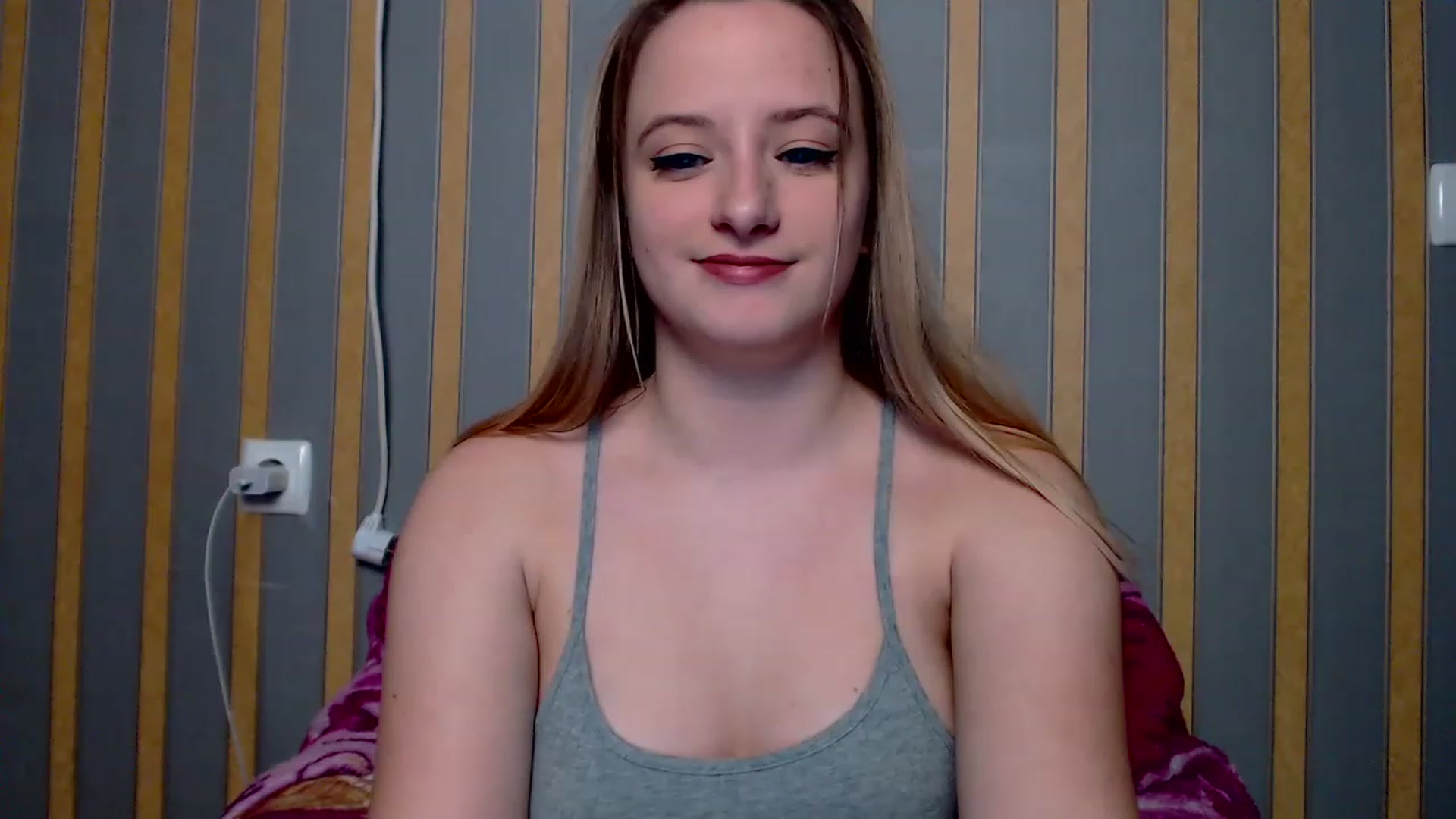 Gallery image thumbnail from Lisova_mavka's myfreecams stream on, 12/25/2022, 15:20 image 6 of 20